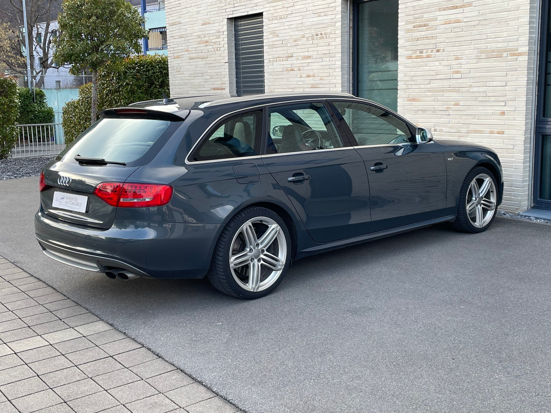 AUDI Audi S4 Avant 3.0 TFSI quattro-image-9