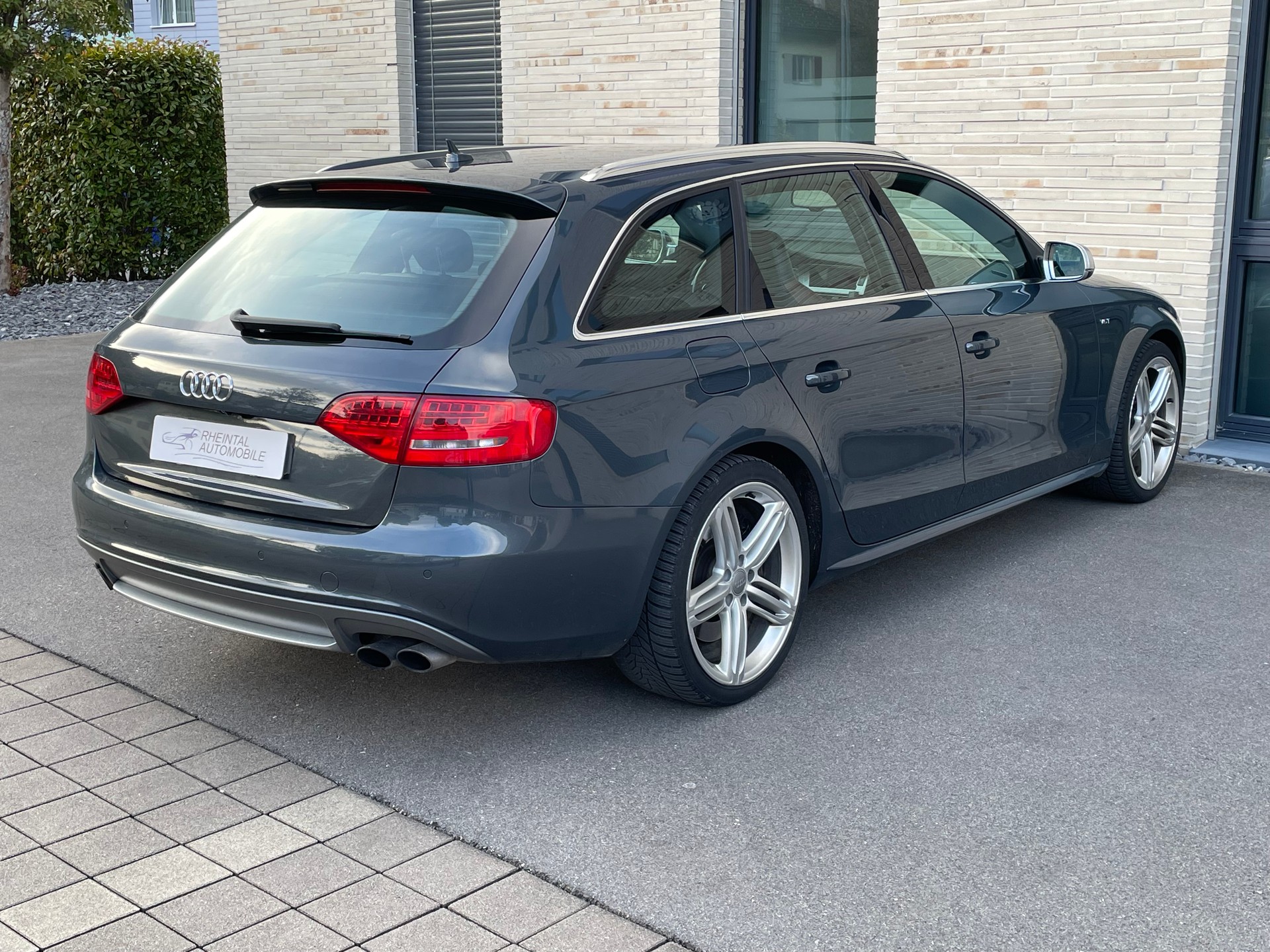AUDI Audi S4 Avant 3.0 TFSI quattro-image-8