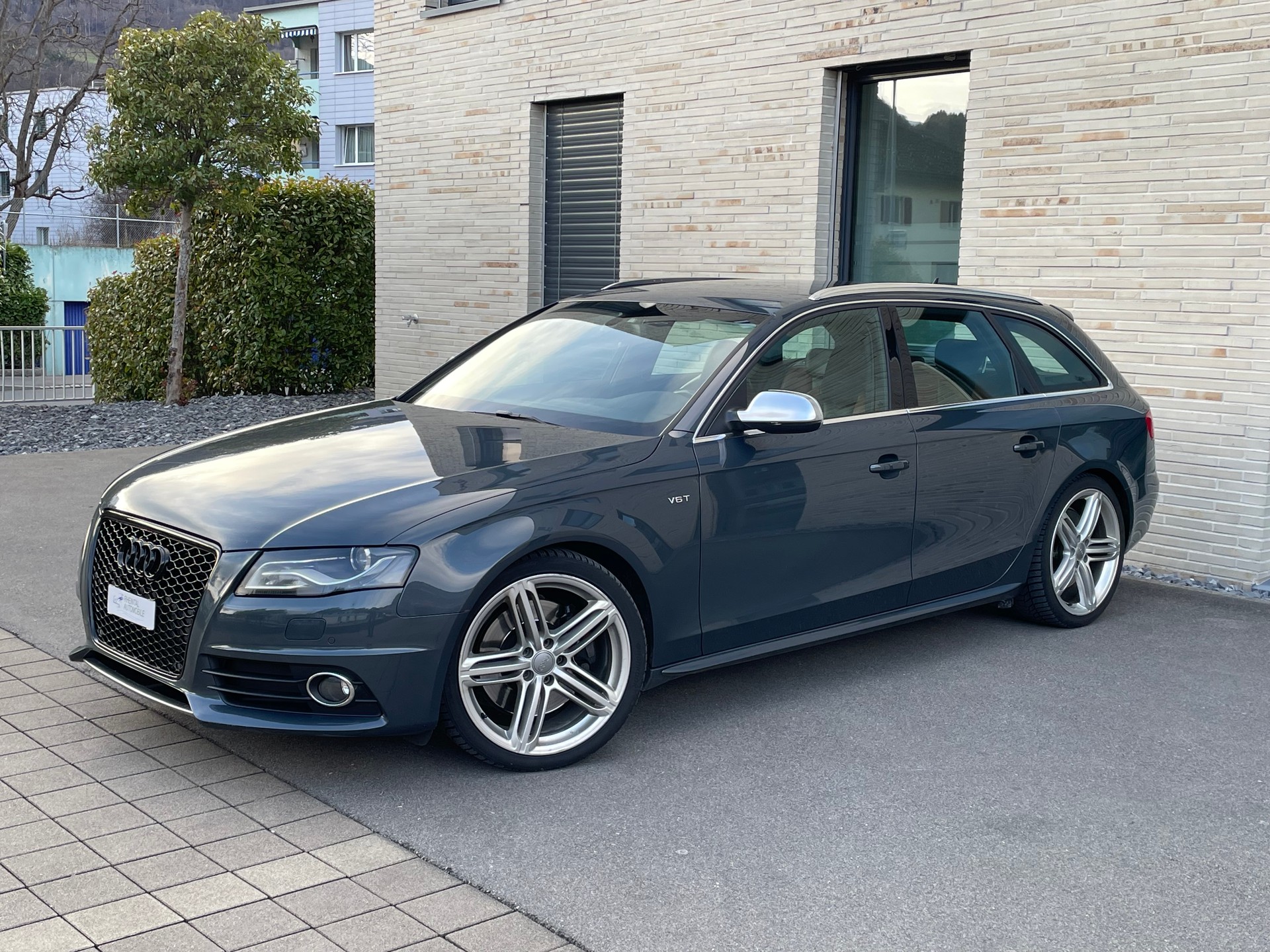 AUDI Audi S4 Avant 3.0 TFSI quattro-image-1