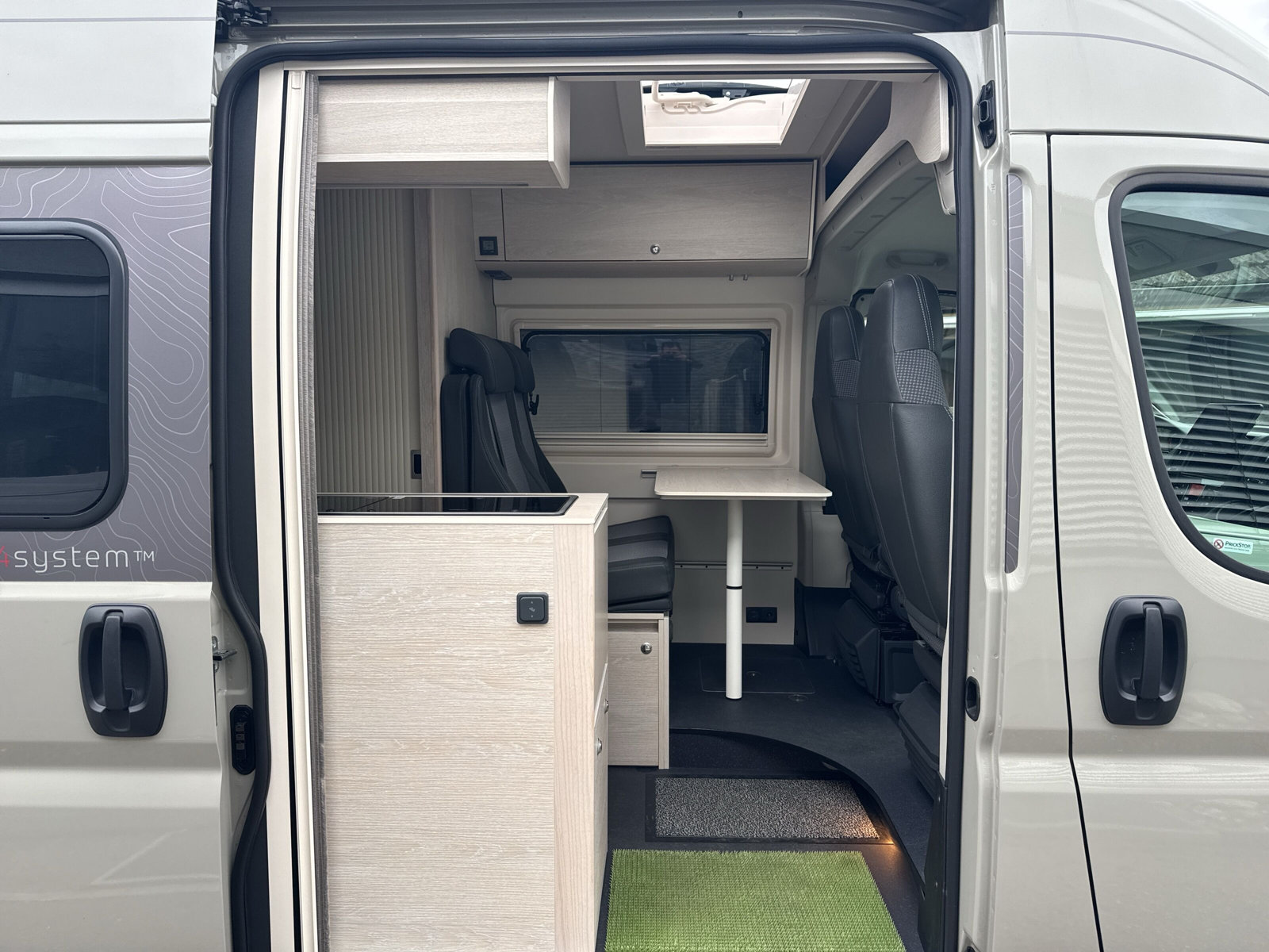 TOURNE MOBIL 6.4 Heavy Chassis 165 PS-image-9