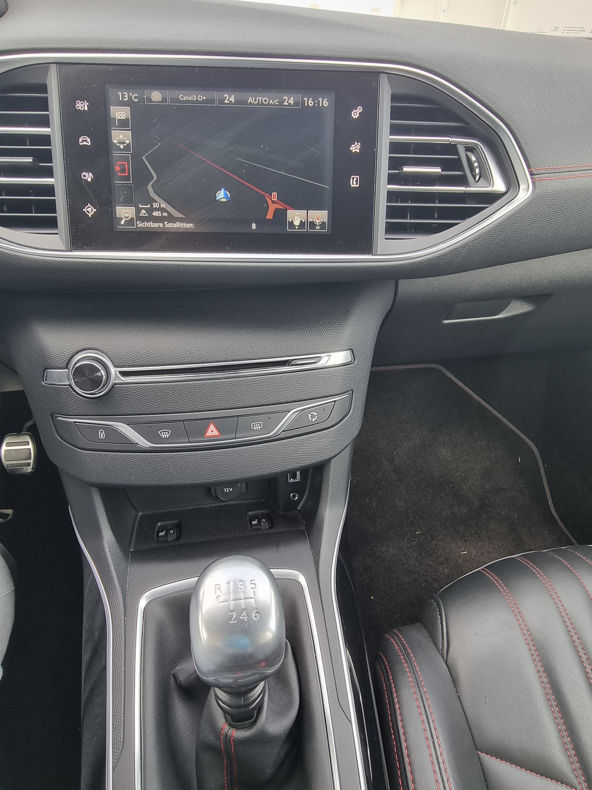 PEUGEOT 308 1.6 e-THP GT-image-13