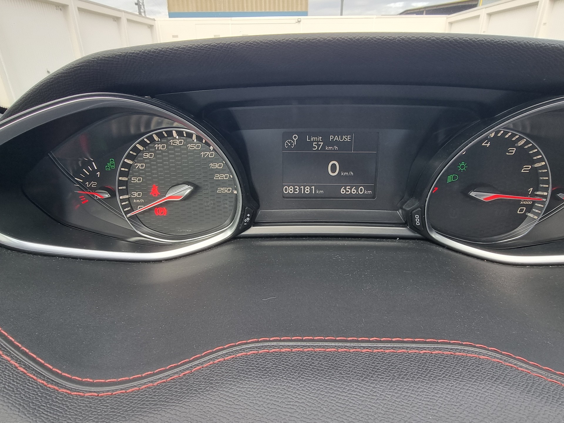 PEUGEOT 308 1.6 e-THP GT-image-11