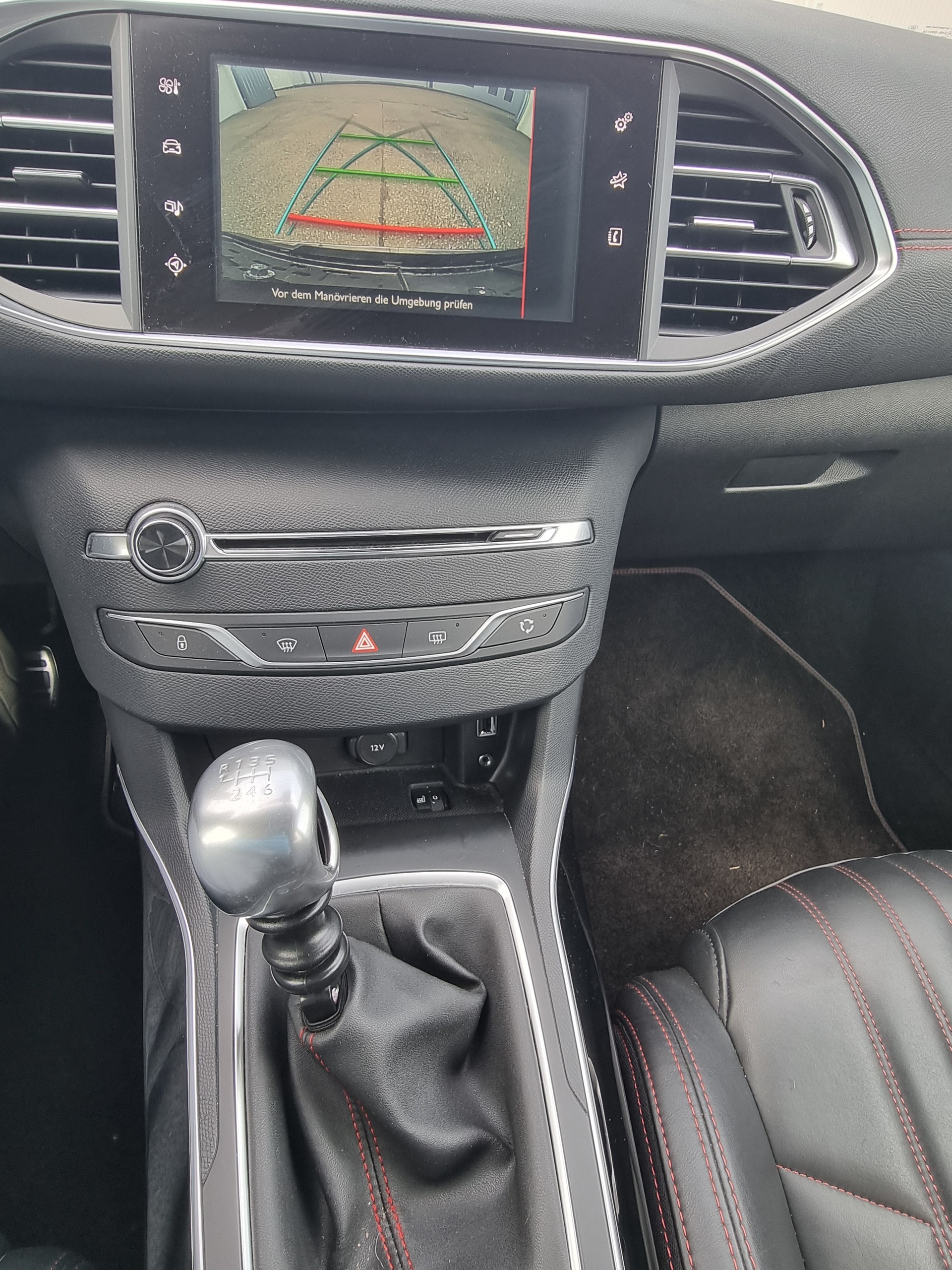 PEUGEOT 308 1.6 e-THP GT-image-12