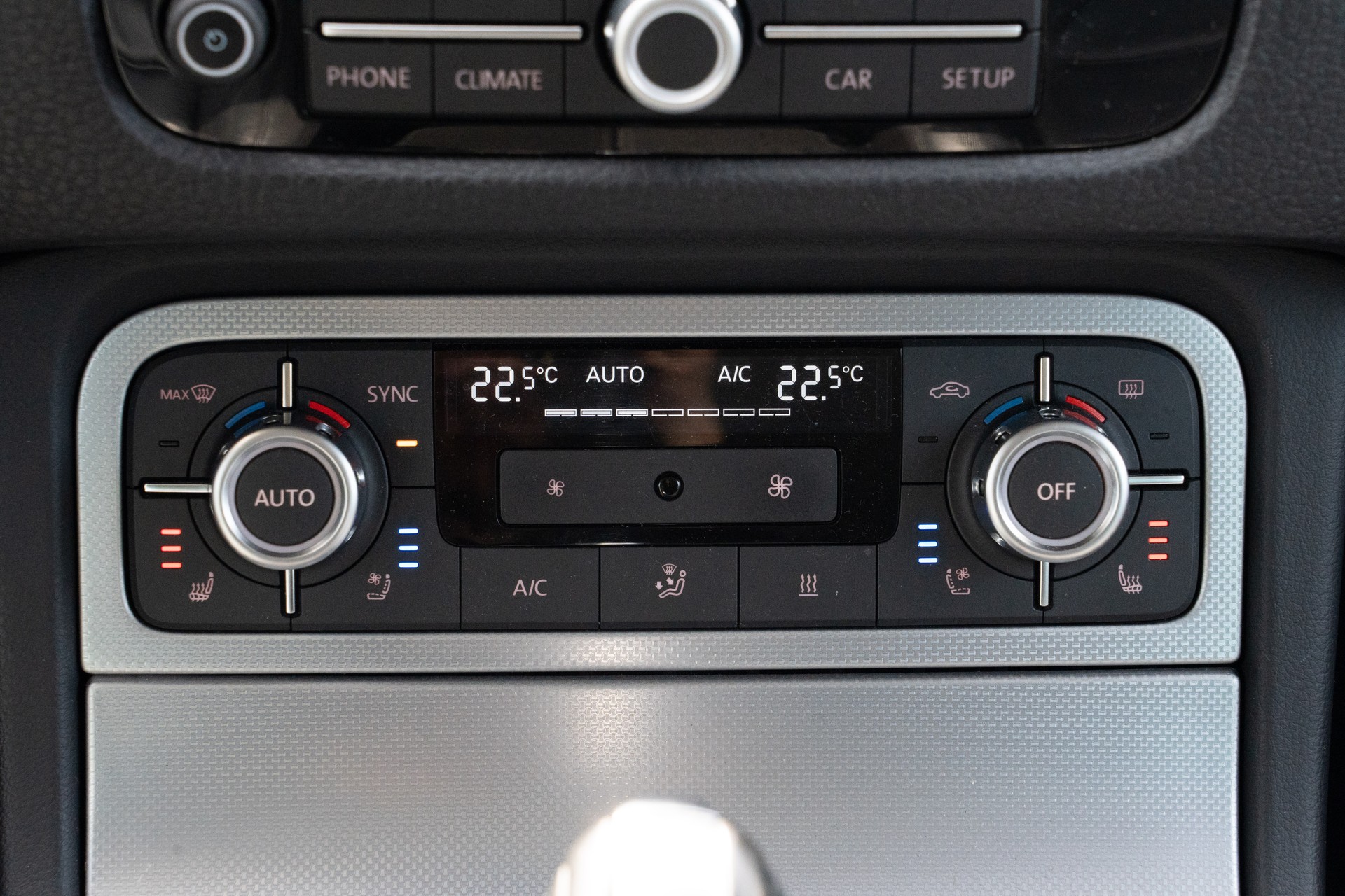 VW Touareg 3.0 TDI BlueMotion Technology Tiptronic-image-24