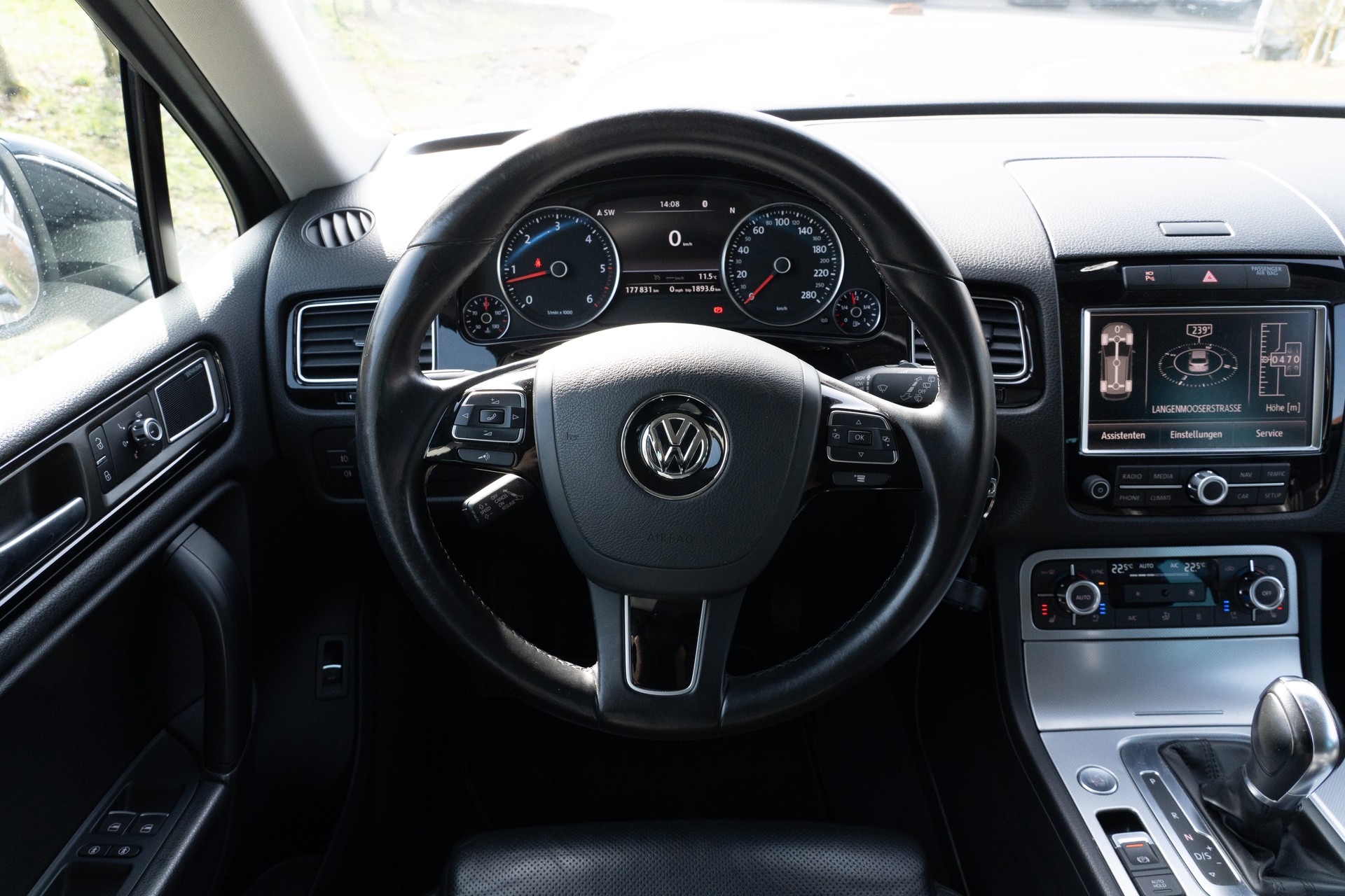 VW Touareg 3.0 TDI BlueMotion Technology Tiptronic-image-15