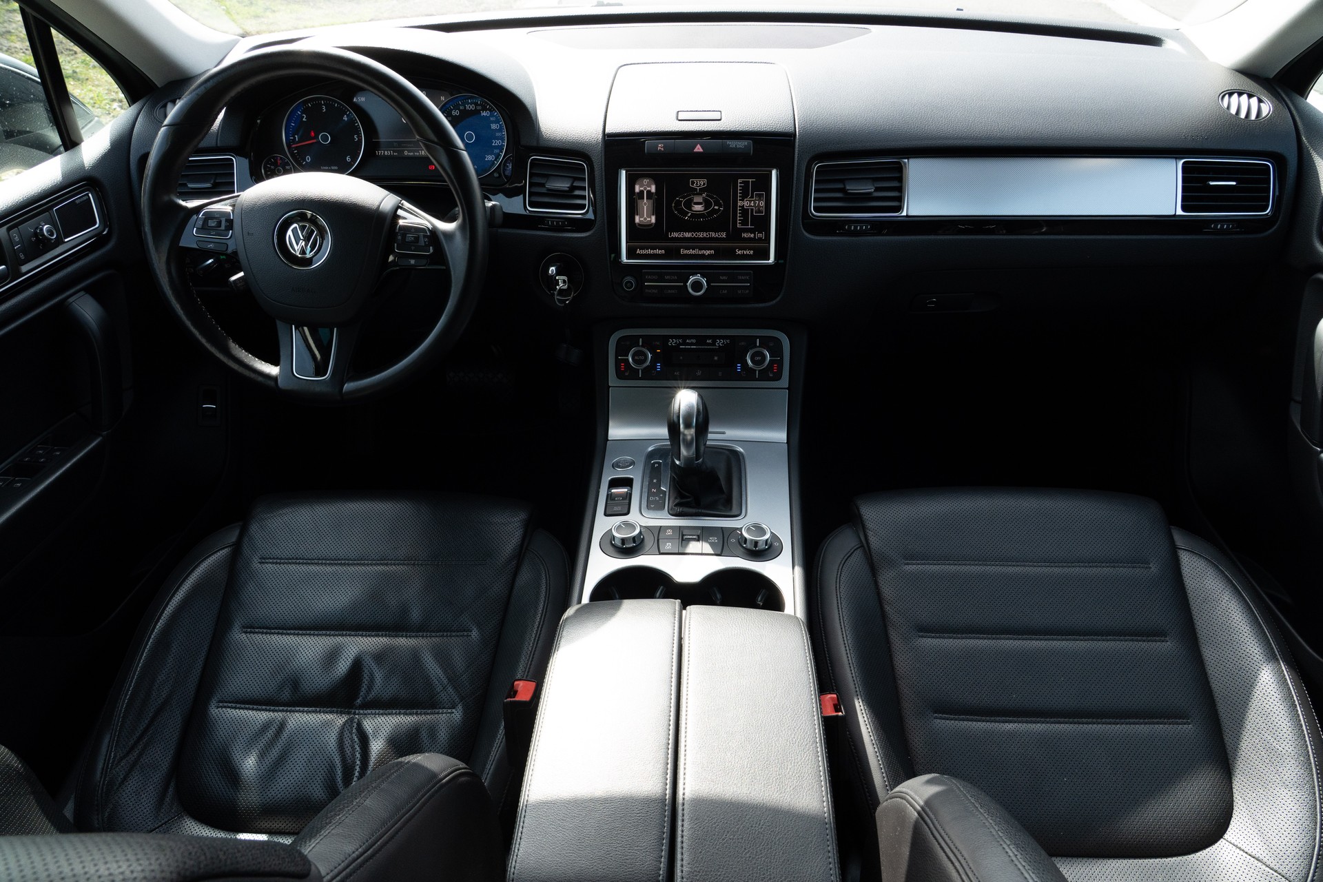 VW Touareg 3.0 TDI BlueMotion Technology Tiptronic-image-14