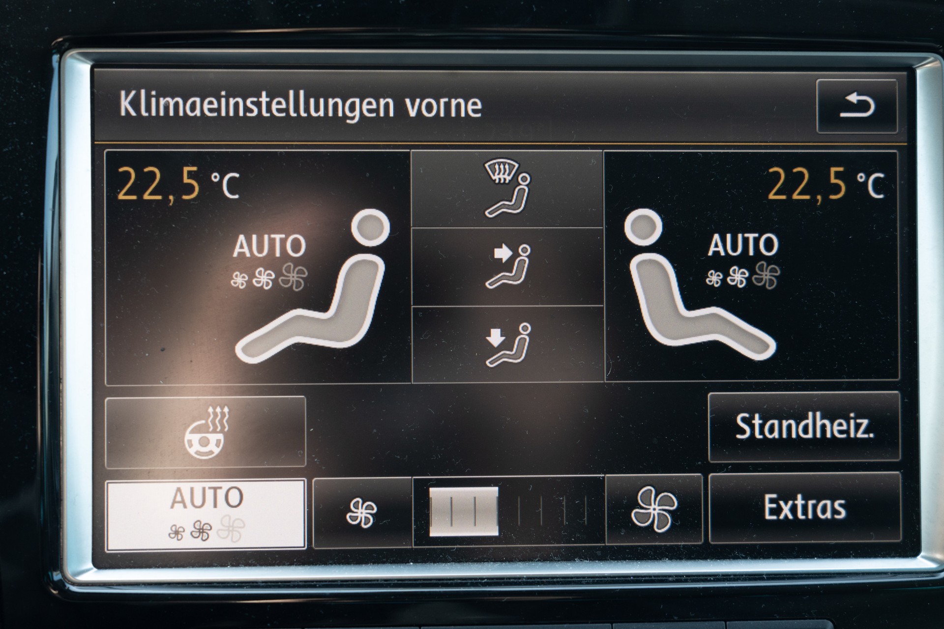 VW Touareg 3.0 TDI BlueMotion Technology Tiptronic-image-20