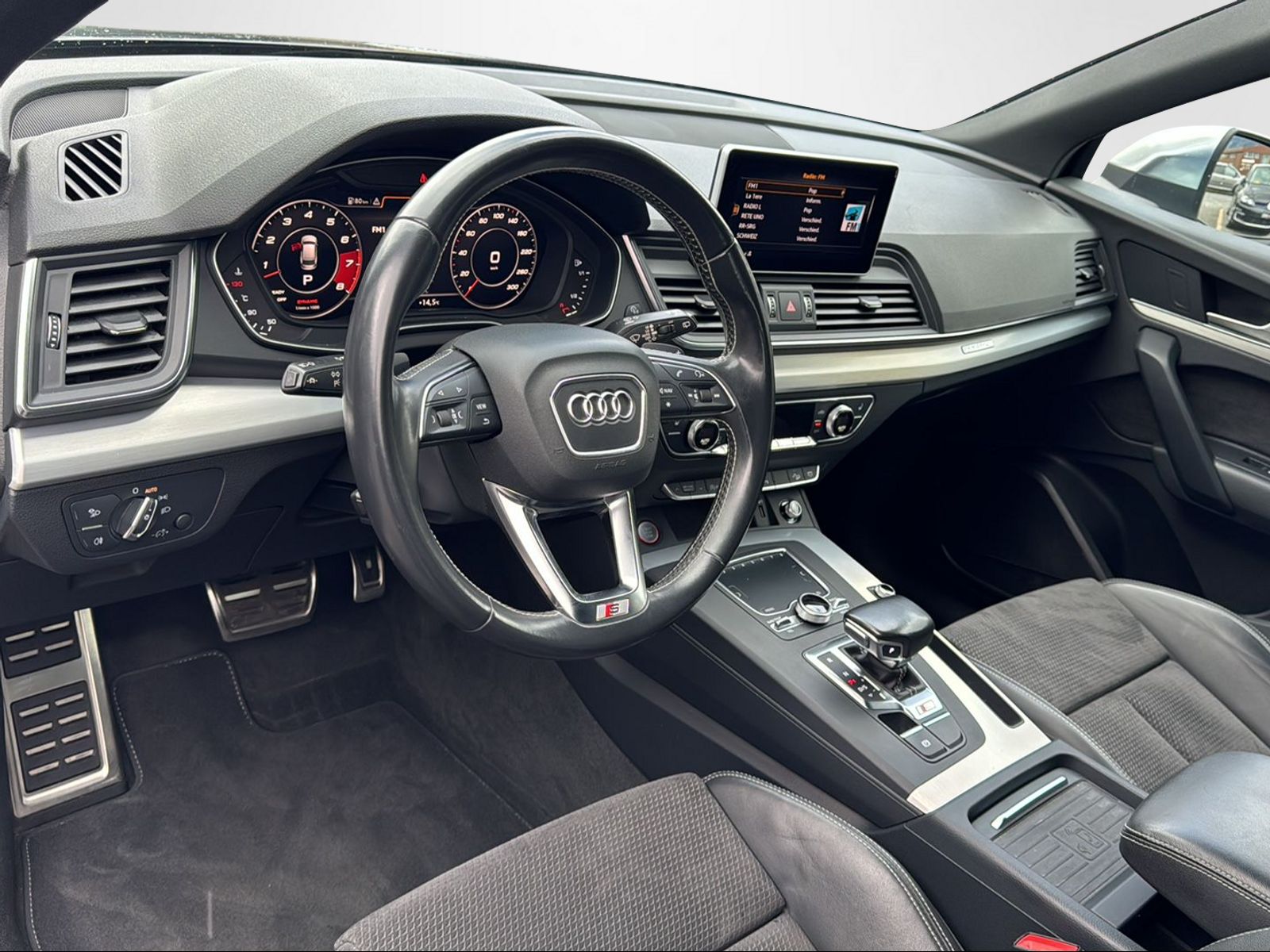 AUDI SQ5 3.0 TFSI quattro S-tronic-image-9