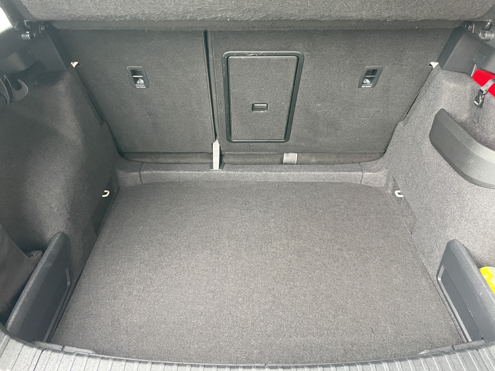 SKODA Karoq 2.0 TDI CR Ambition 4x4 DSG-image-14