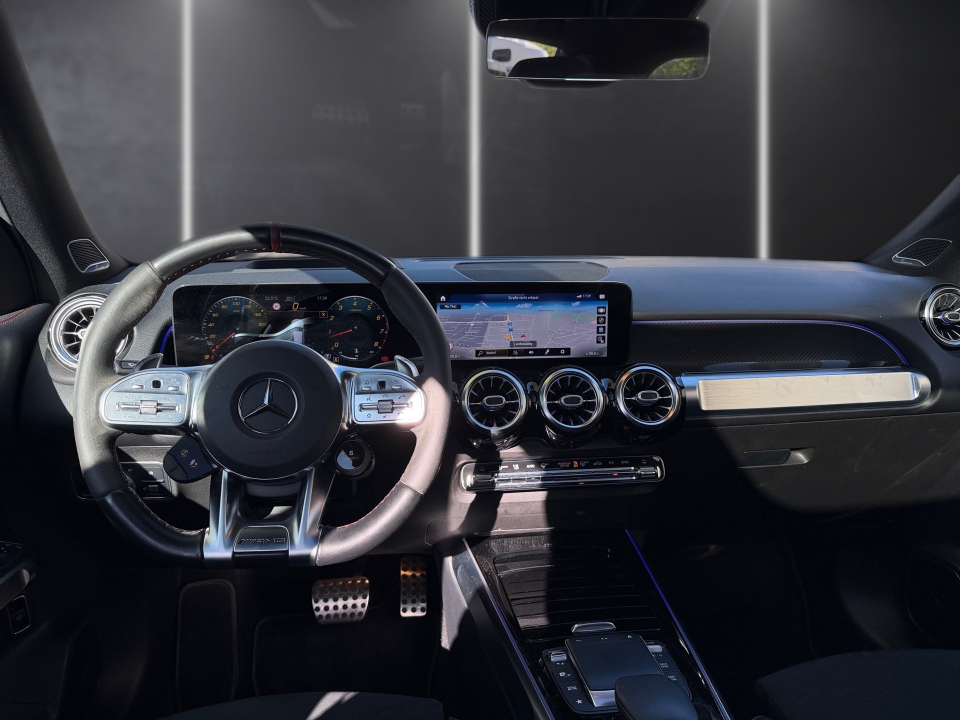 MERCEDES-BENZ GLB 35 AMG 4Matic 8G-Tronic-image-10