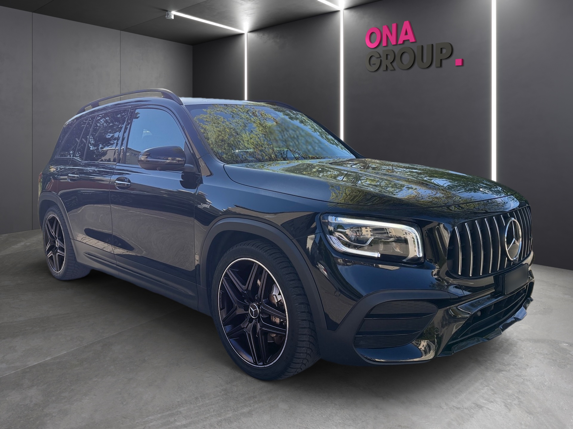 MERCEDES-BENZ GLB 35 AMG 4Matic 8G-Tronic-image-1