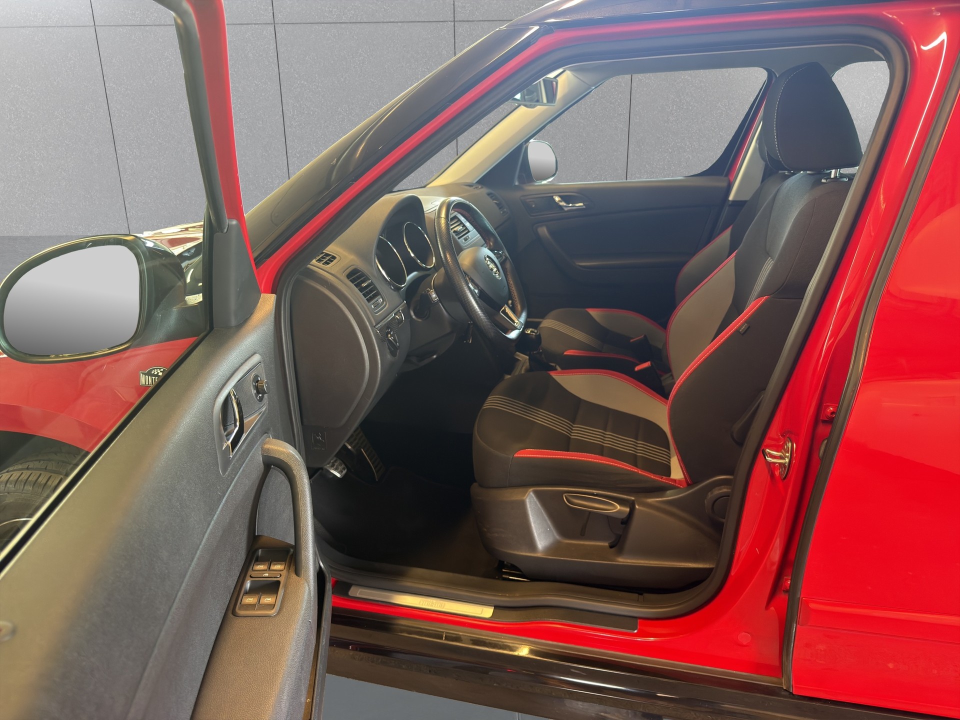 SKODA Yeti 1.4 TSI Monte Carlo 4x4*TOP ZUSTAND*TOP AUSSTATTUNG*AHK*-image-16