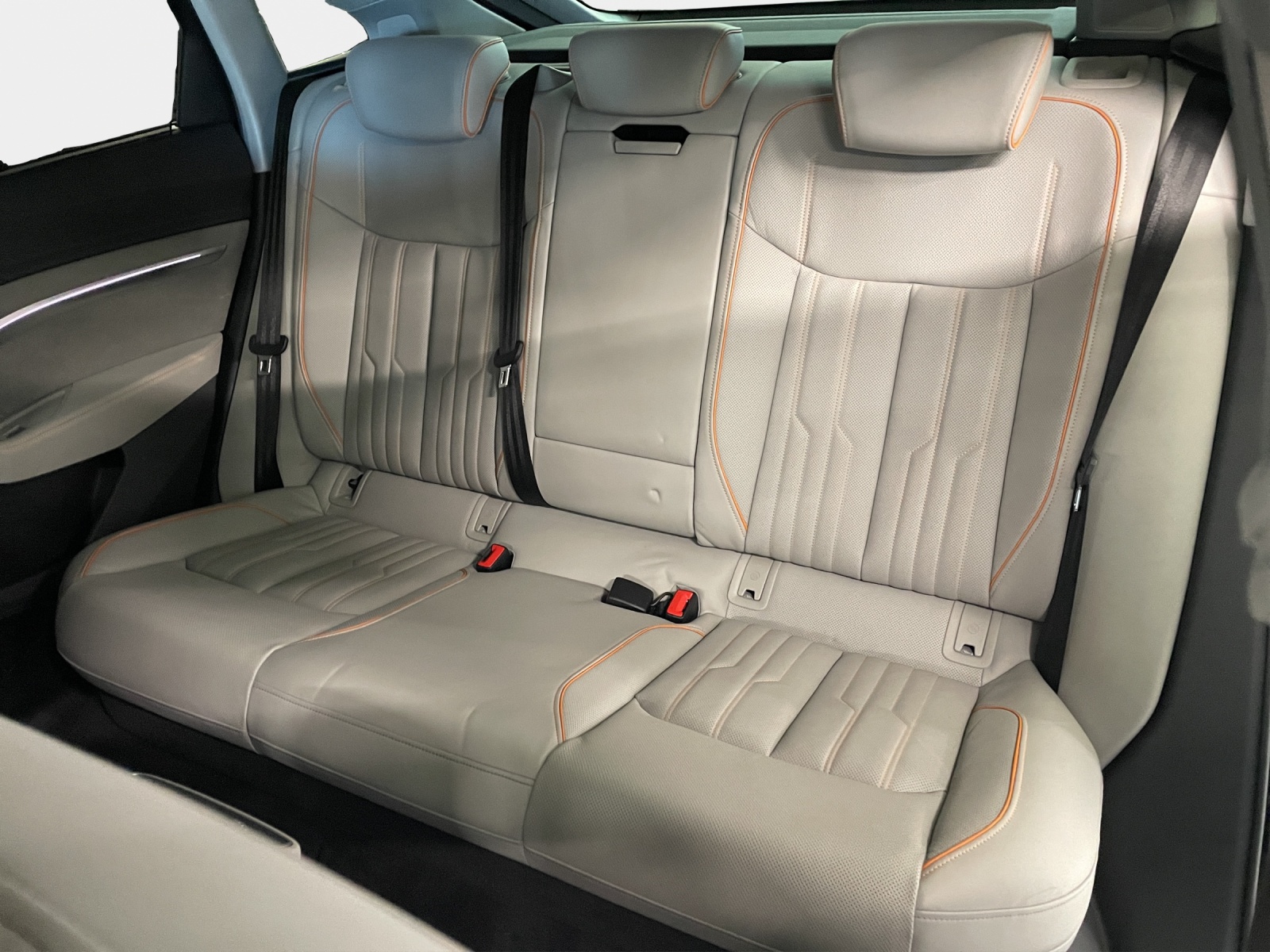 AUDI e-tron 55 Sportback S Line quattro-image-12