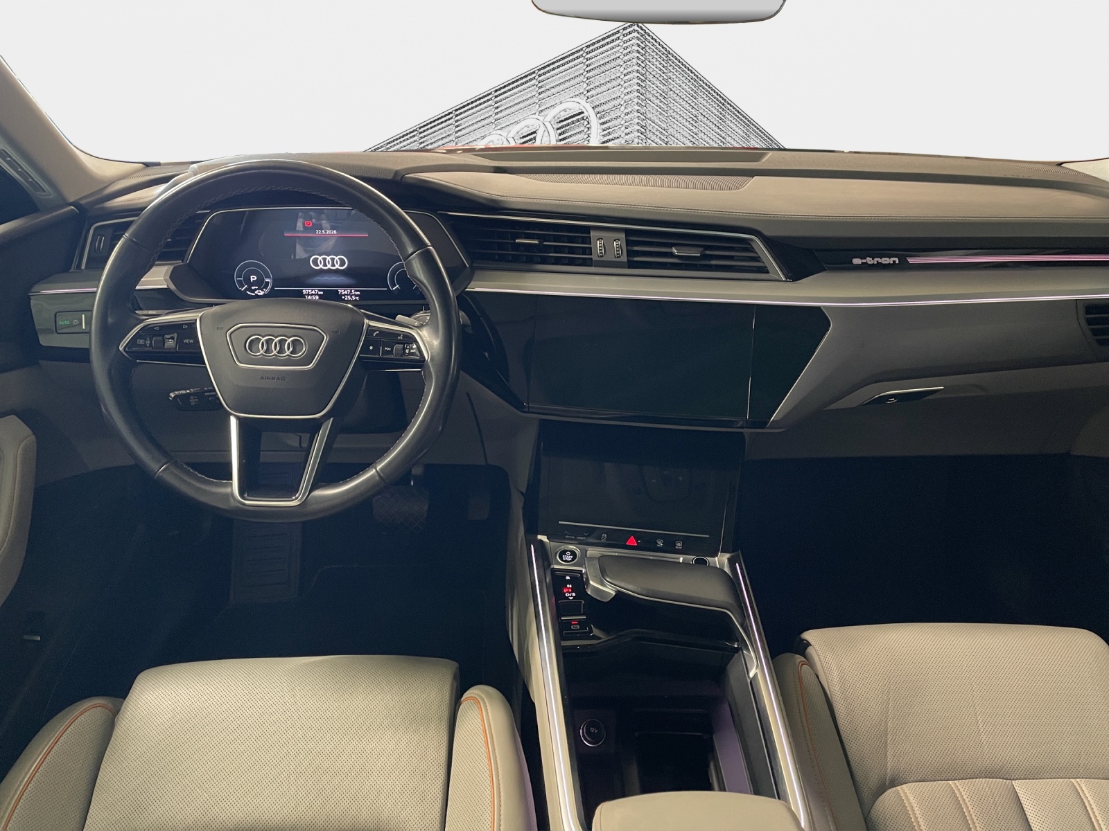 AUDI e-tron 55 Sportback S Line quattro-image-11
