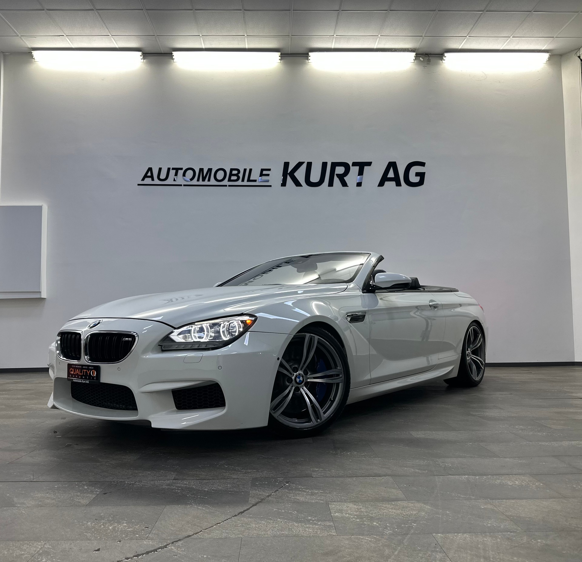 BMW M6 Cabrio Drivelogic-showroom-element-1