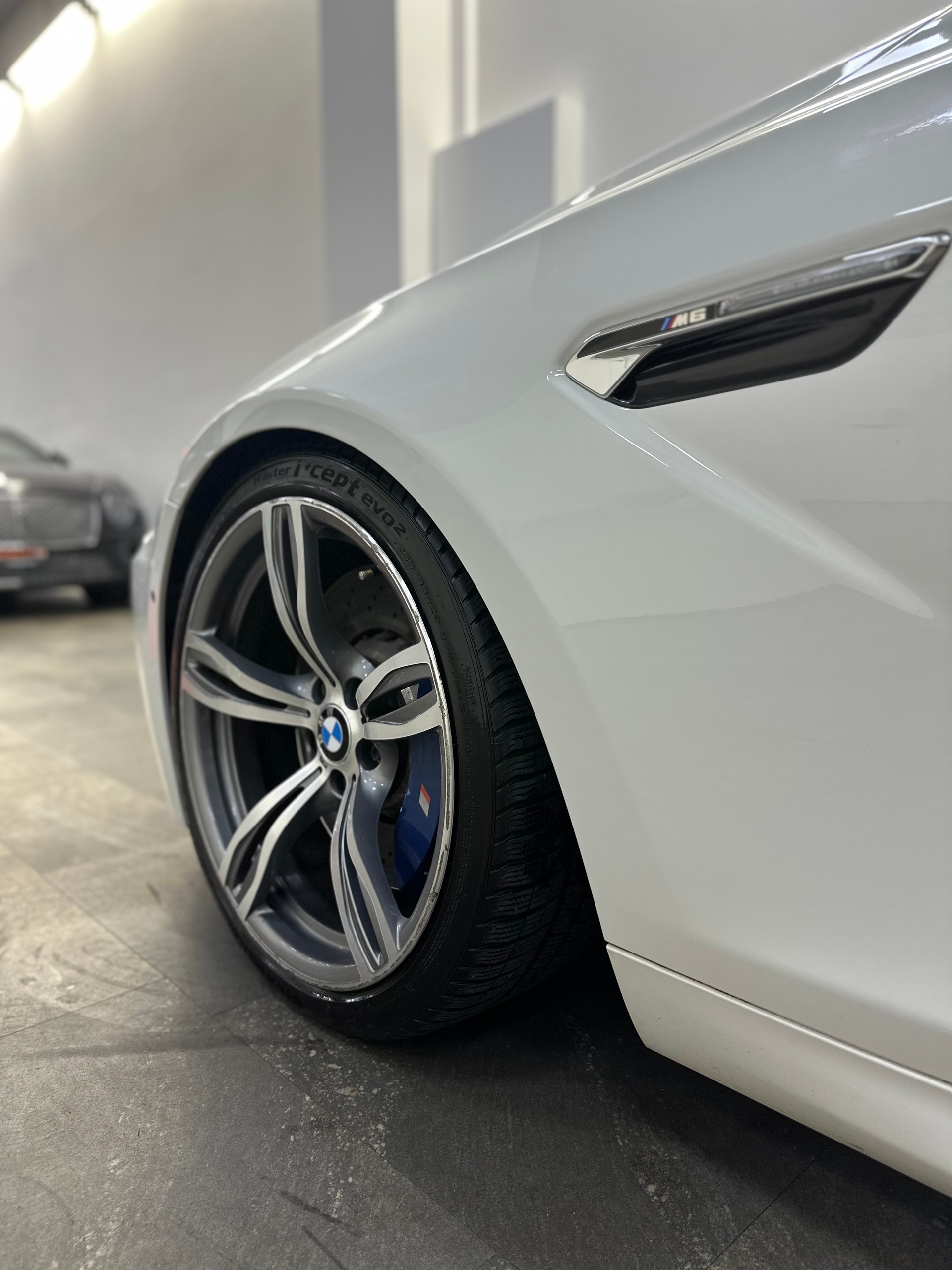 BMW M6 Cabrio Drivelogic-showroom-element-3