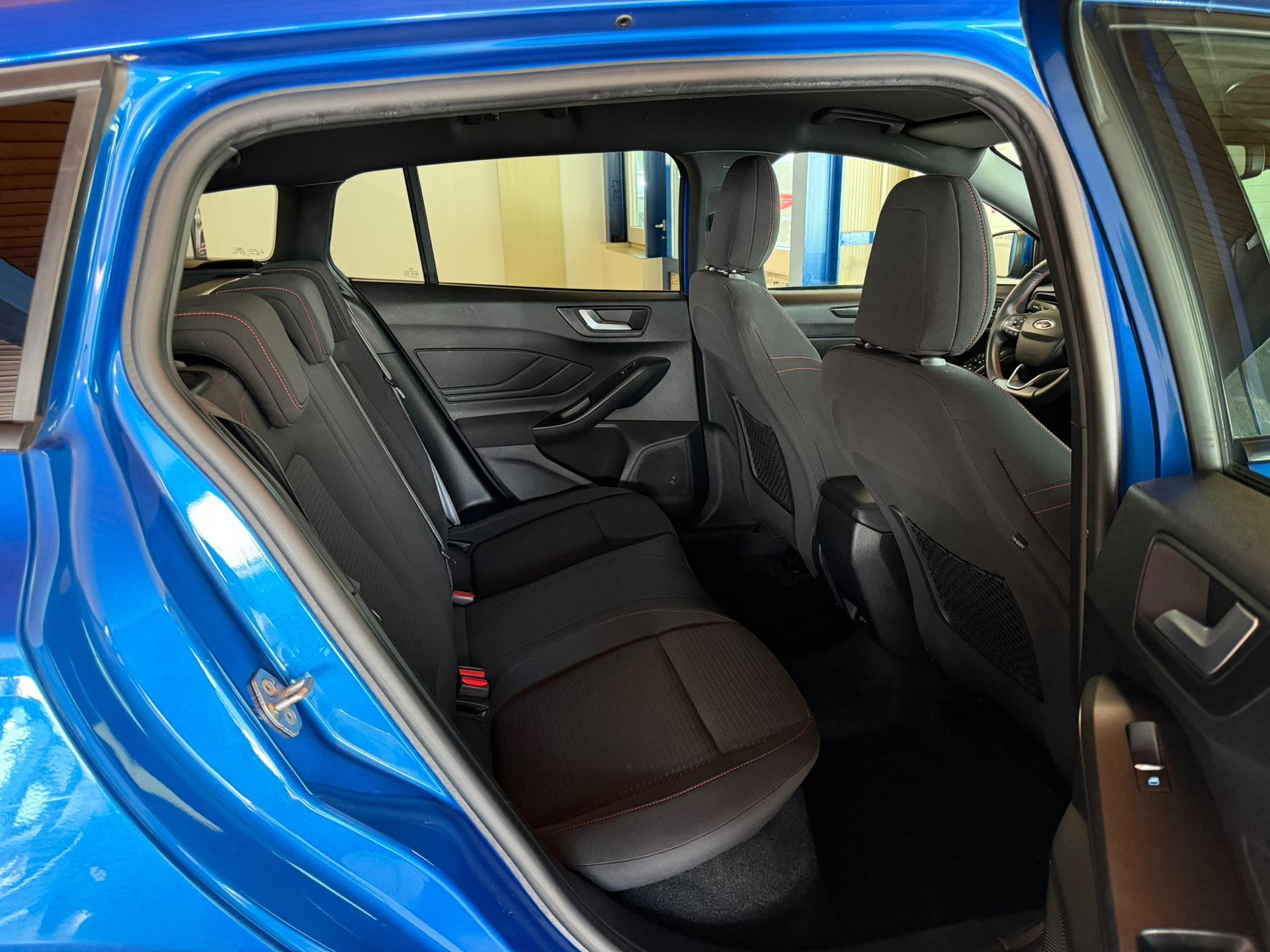FORD Focus 1.5 SCTi ST Line-image-19