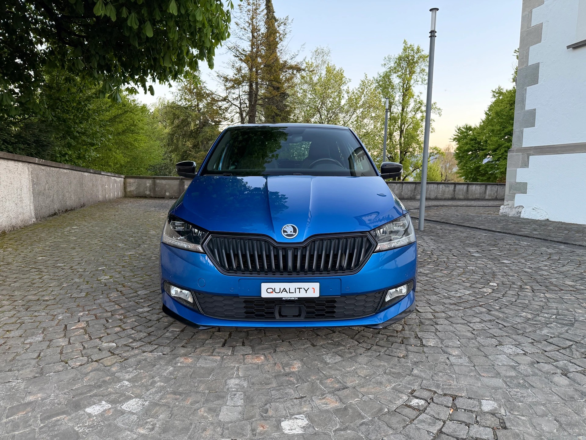 SKODA Fabia 1.0 TSI Monte Carlo / Ab MFK / Service gepflegt / 36 Monate Garantie exkl. / Sportsitze / Panorama / LED / DAB / ACC-image-1