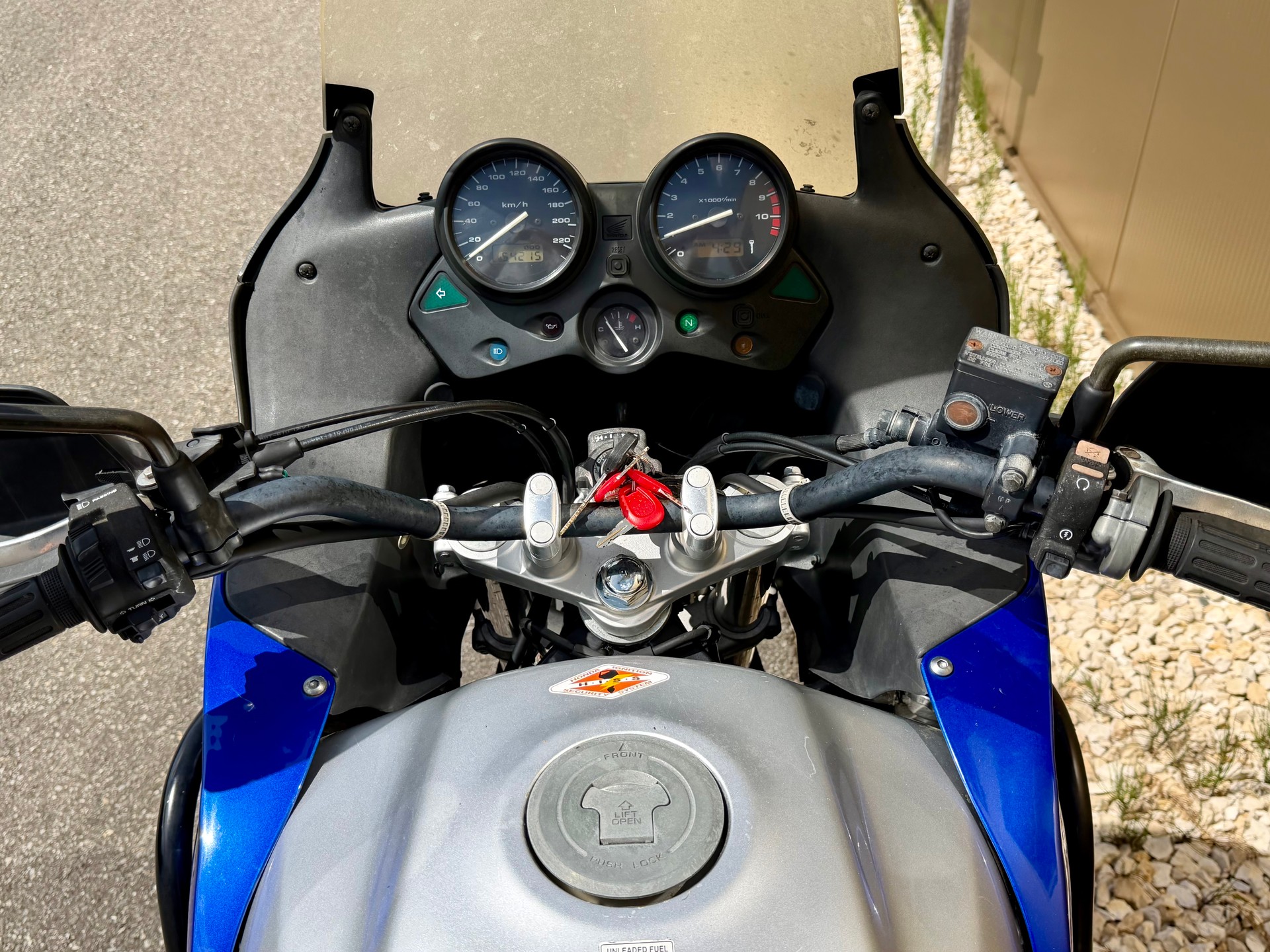 HONDA XL 1000 V Varadero-image-14