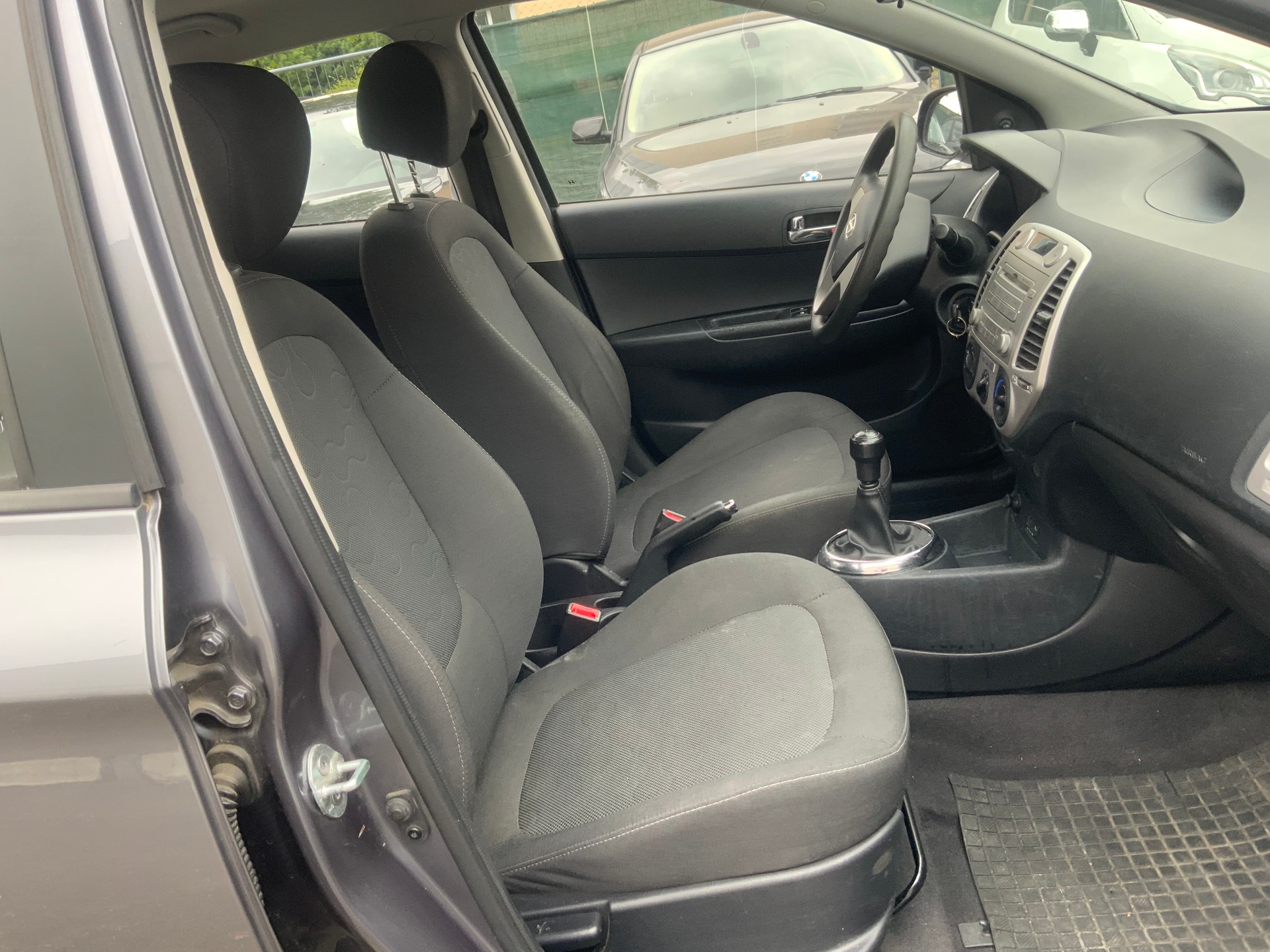 HYUNDAI i20 1.2 Comfort-image-10