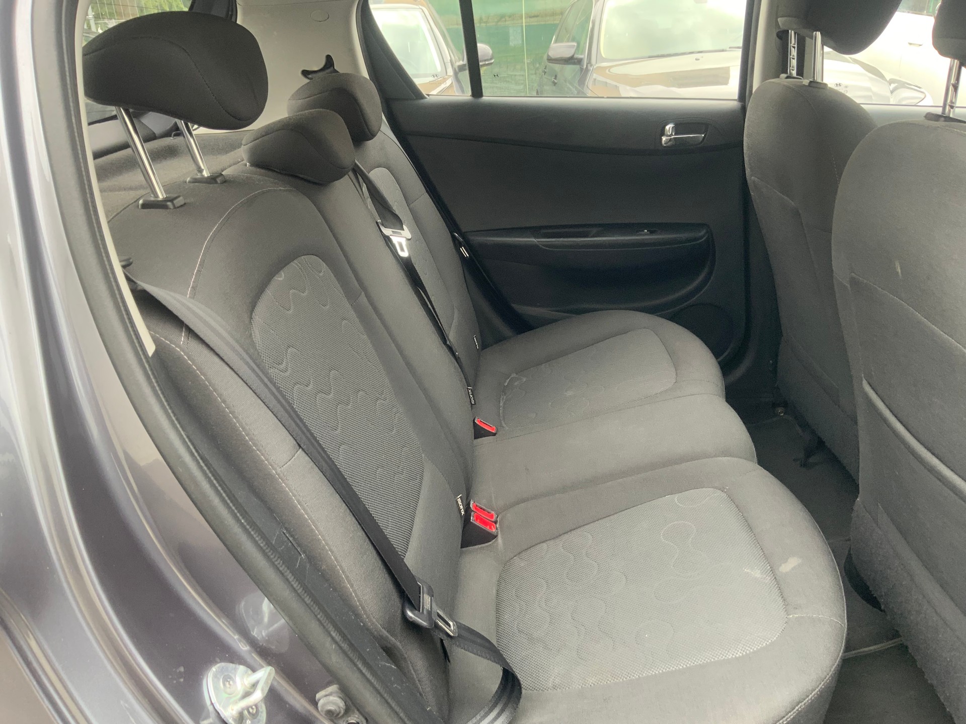 HYUNDAI i20 1.2 Comfort-image-12