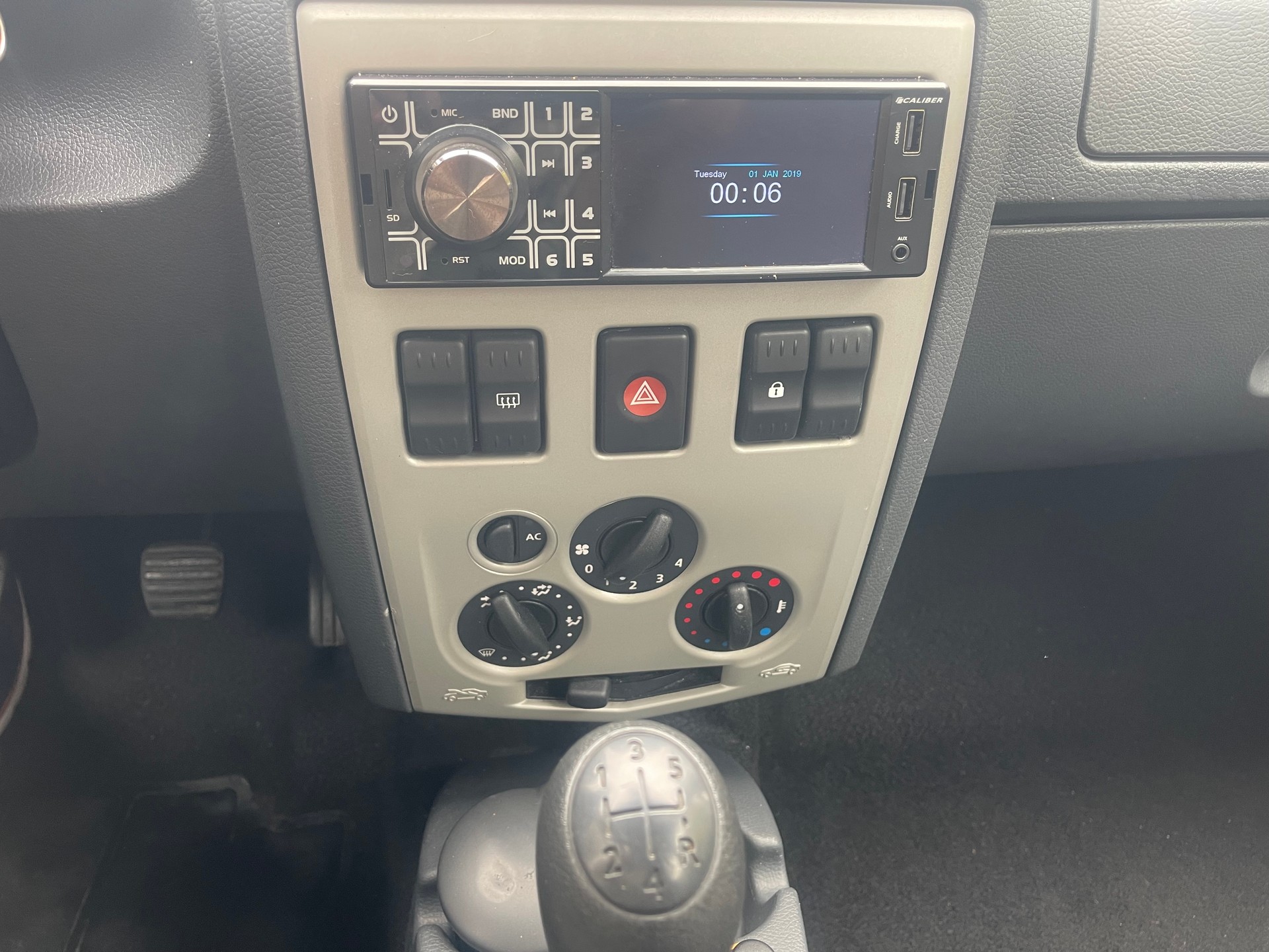 DACIA Logan 1.6 Ambiance-image-10