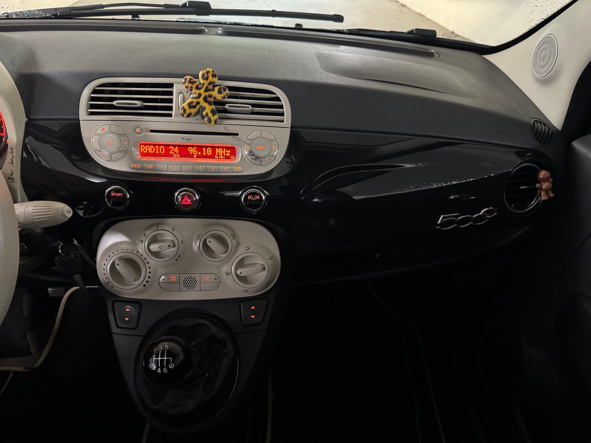 FIAT 500C 1.4 16V Lounge-image-11