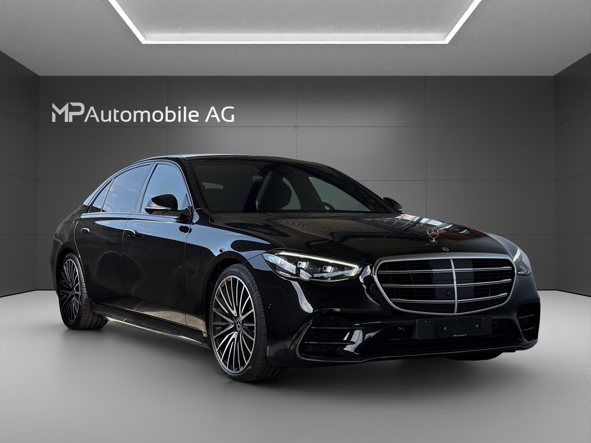 MERCEDES-BENZ S 580 L 4Matic AMG Line 9G-Tronic-showroom-element-1