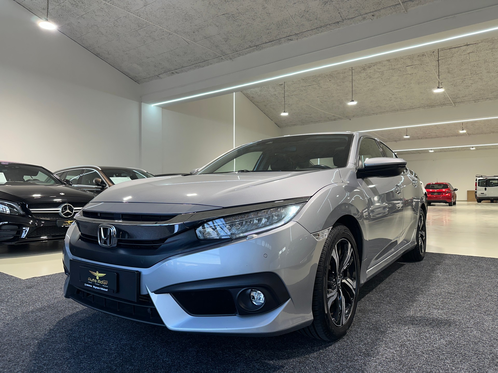 HONDA Civic Sedan 1.5 VTEC Executive Premium CVT-showroom-element-2