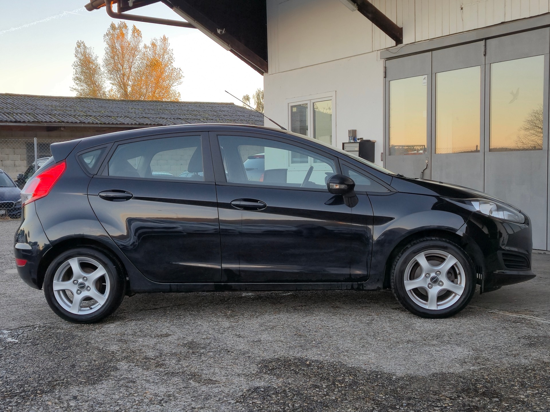 FORD Fiesta 1.0 Trend-showroom-element-3