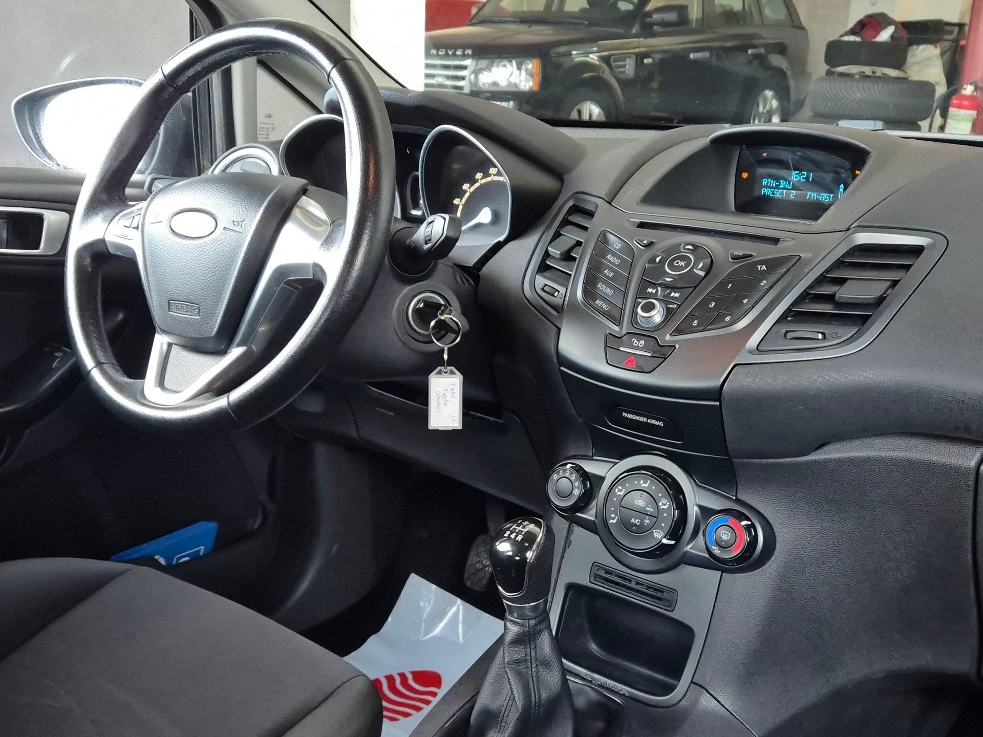 FORD Fiesta 1.0 Trend-image-9