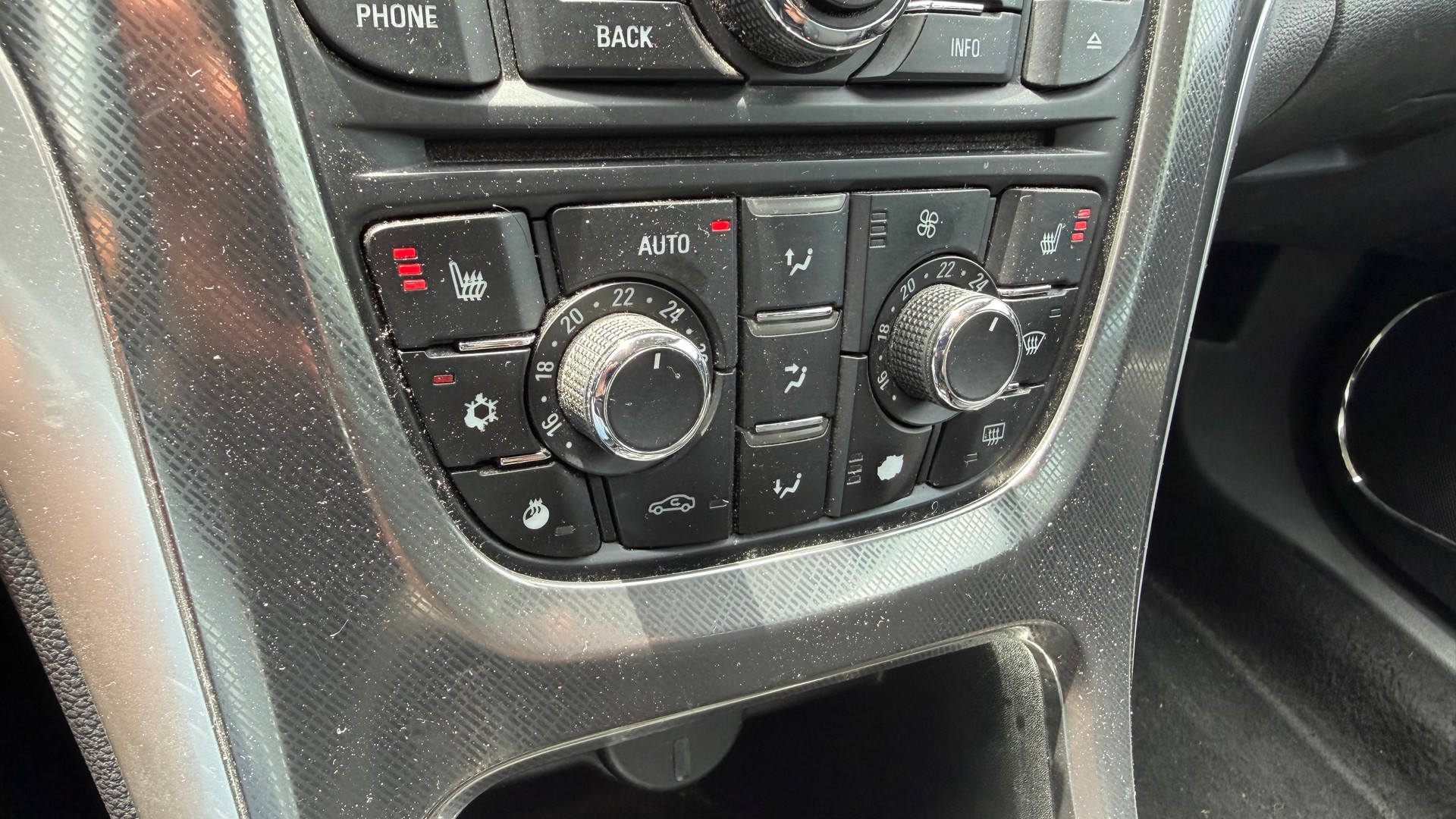 OPEL Astra SportsTourer 2.0 CDTi Cosmo-image-11