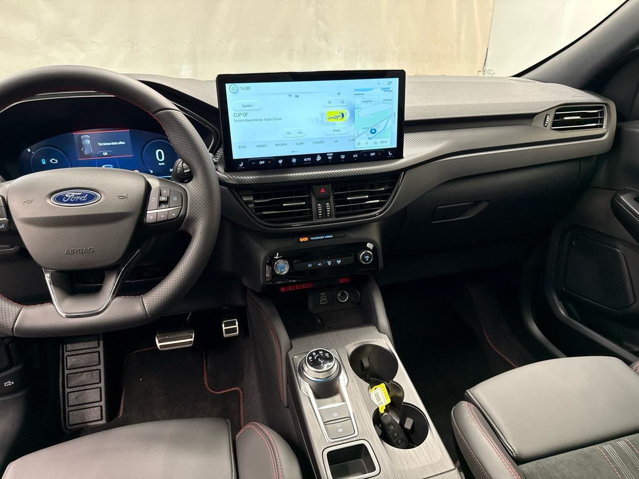 FORD Kuga 2.5 PHEV ST-Line X 243PS-image-6
