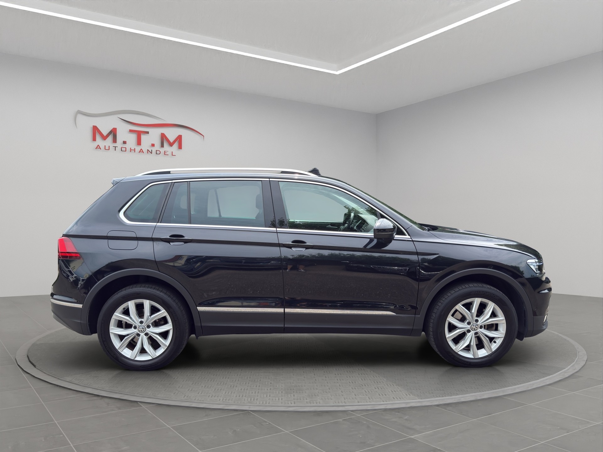 VW Tiguan 2.0TSI Highline 4Motion DSG-image-13