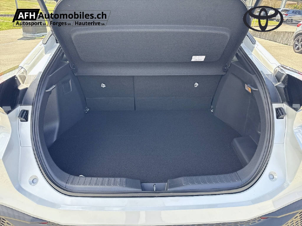TOYOTA C-HR 2.0 PHEV Trend-image-9