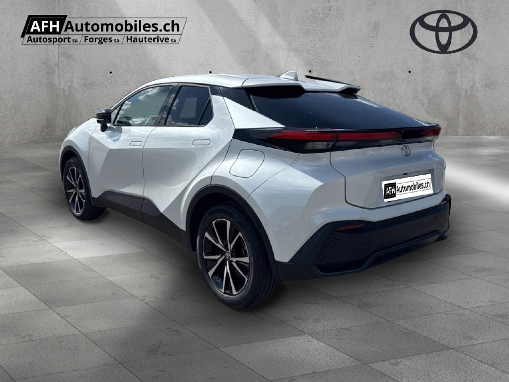 TOYOTA C-HR 2.0 PHEV Trend-showroom-element-2