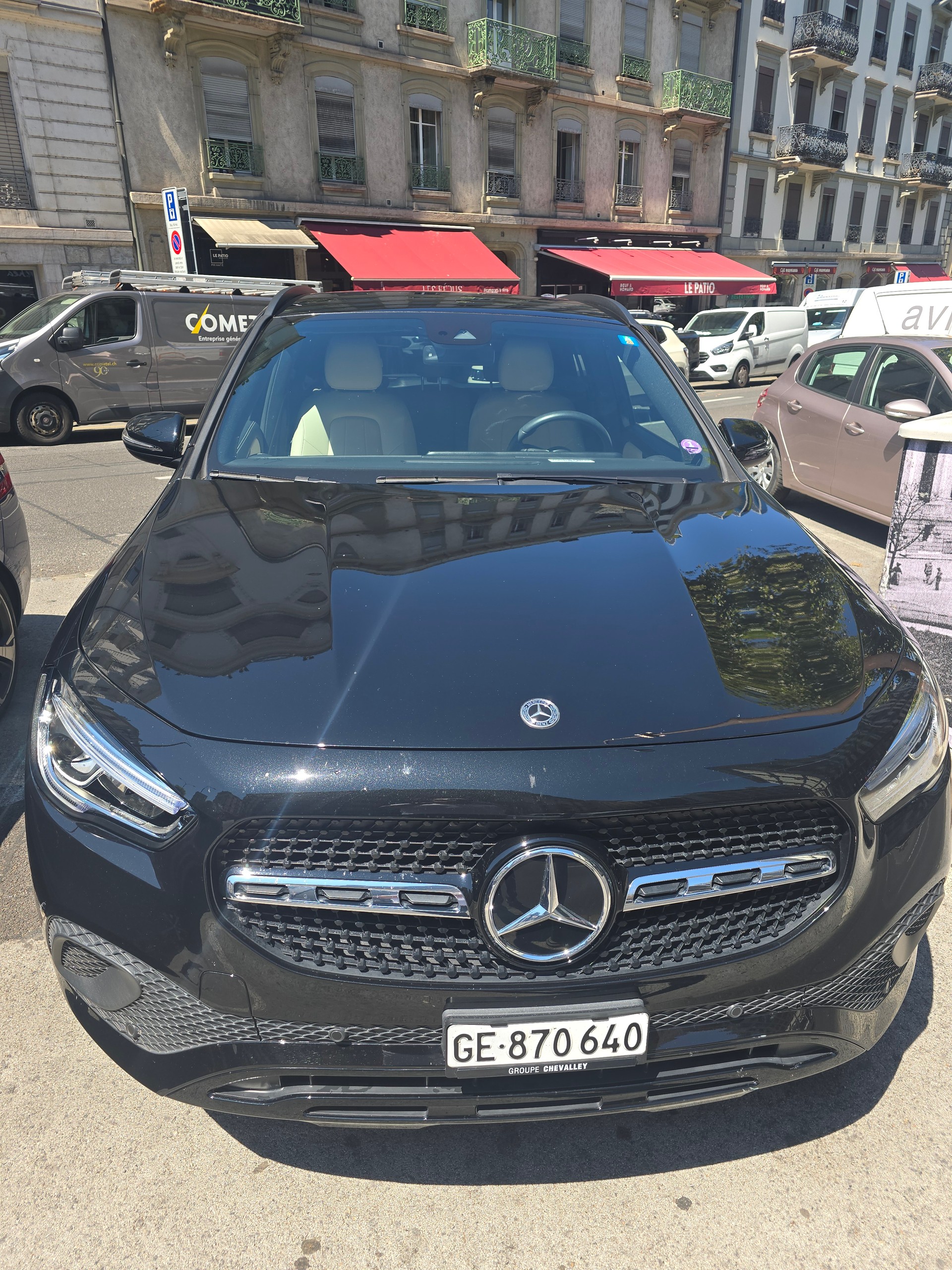 MERCEDES-BENZ GLA 200 AMG Line-image-5