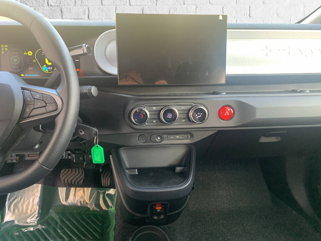 RENAULT Twingo E-Tech Urban Range evolution-image-7
