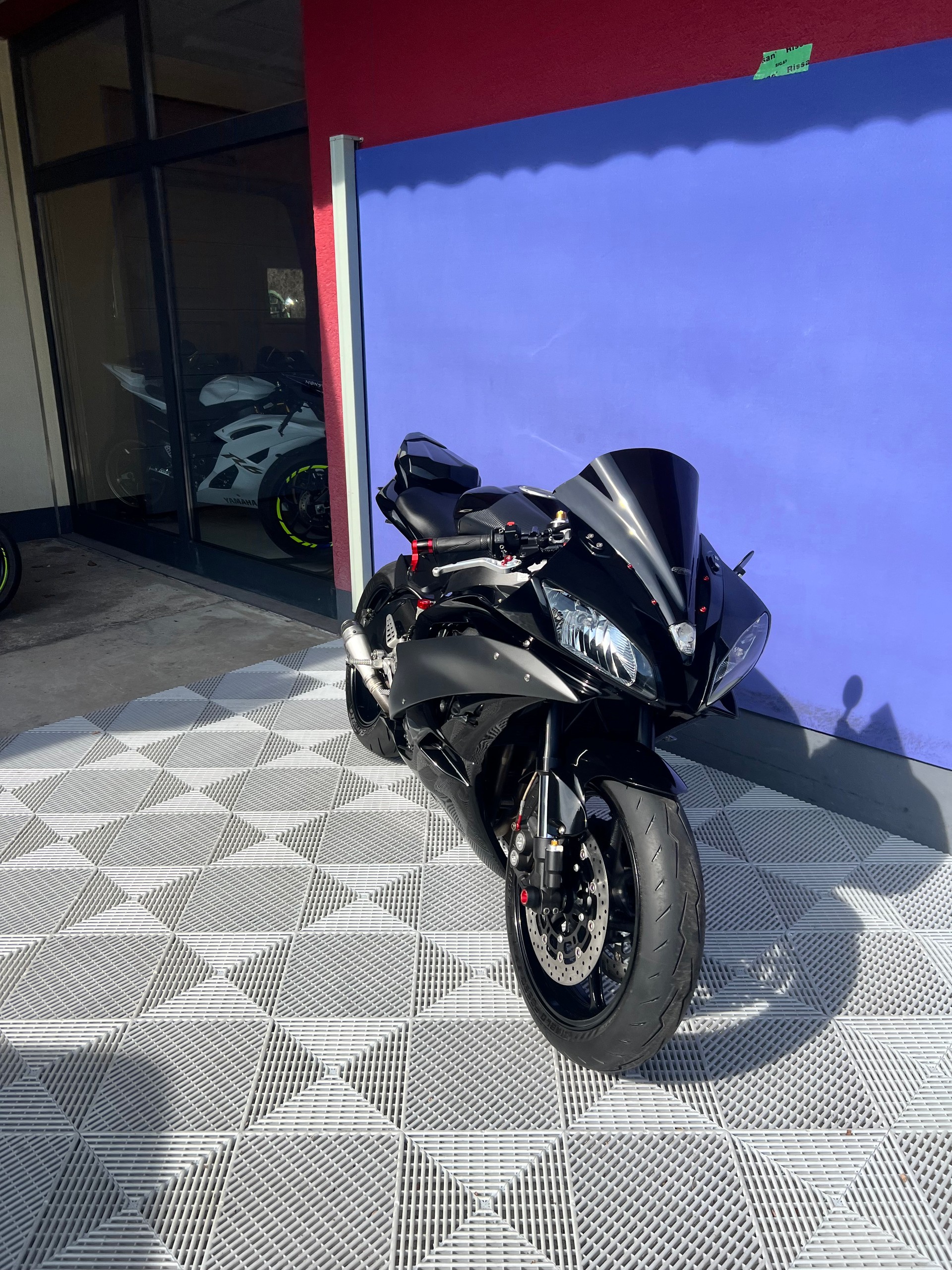 YAMAHA YZF-R6-image-2