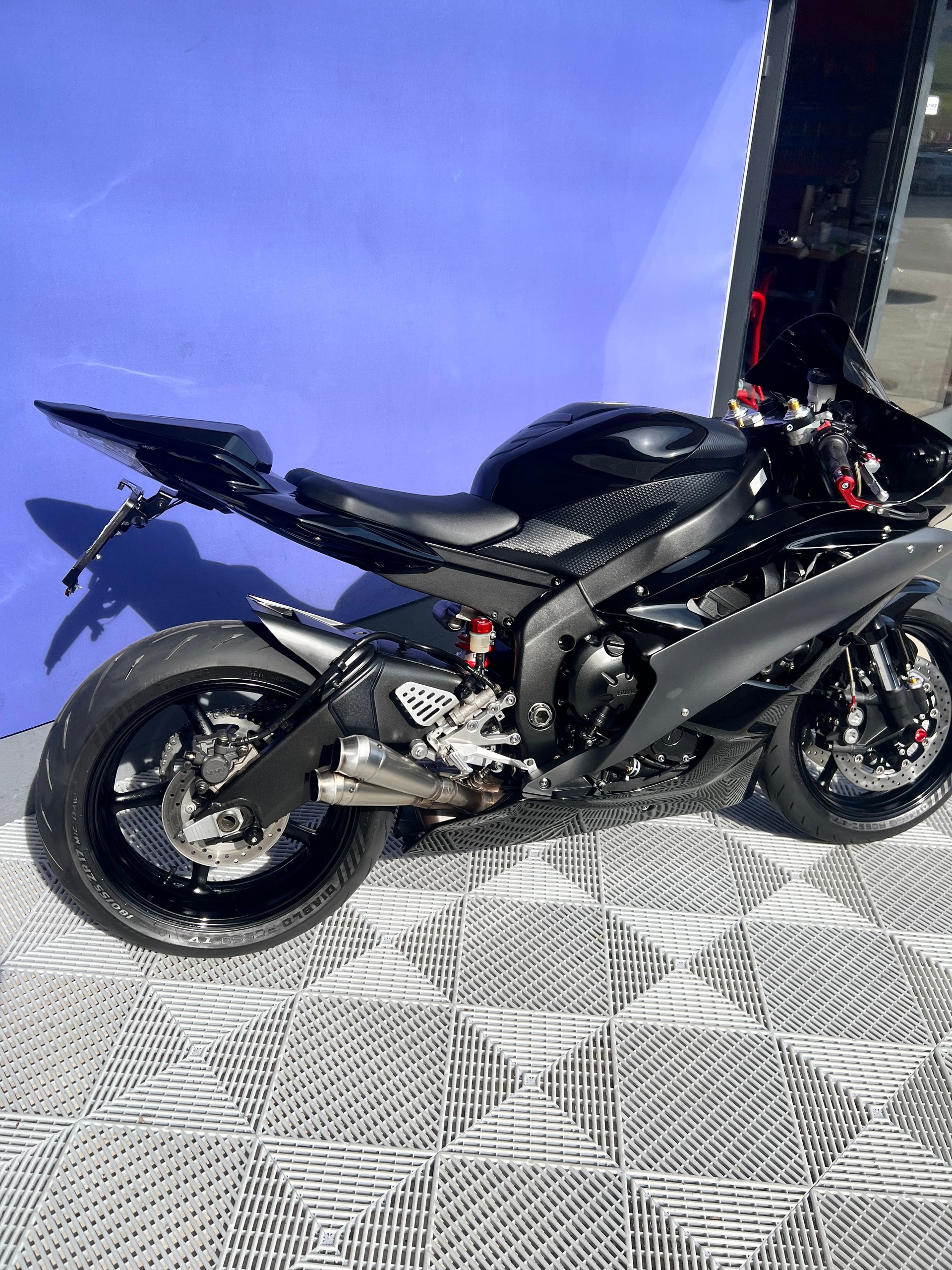 YAMAHA YZF-R6-image-3