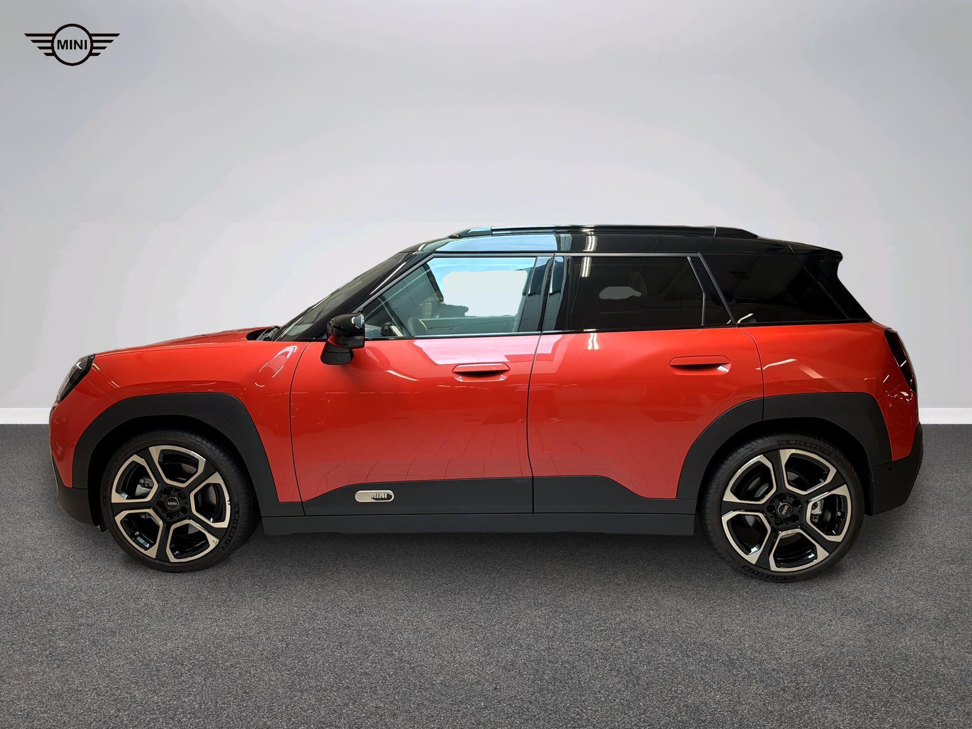 MINI Aceman SE-showroom-element-2