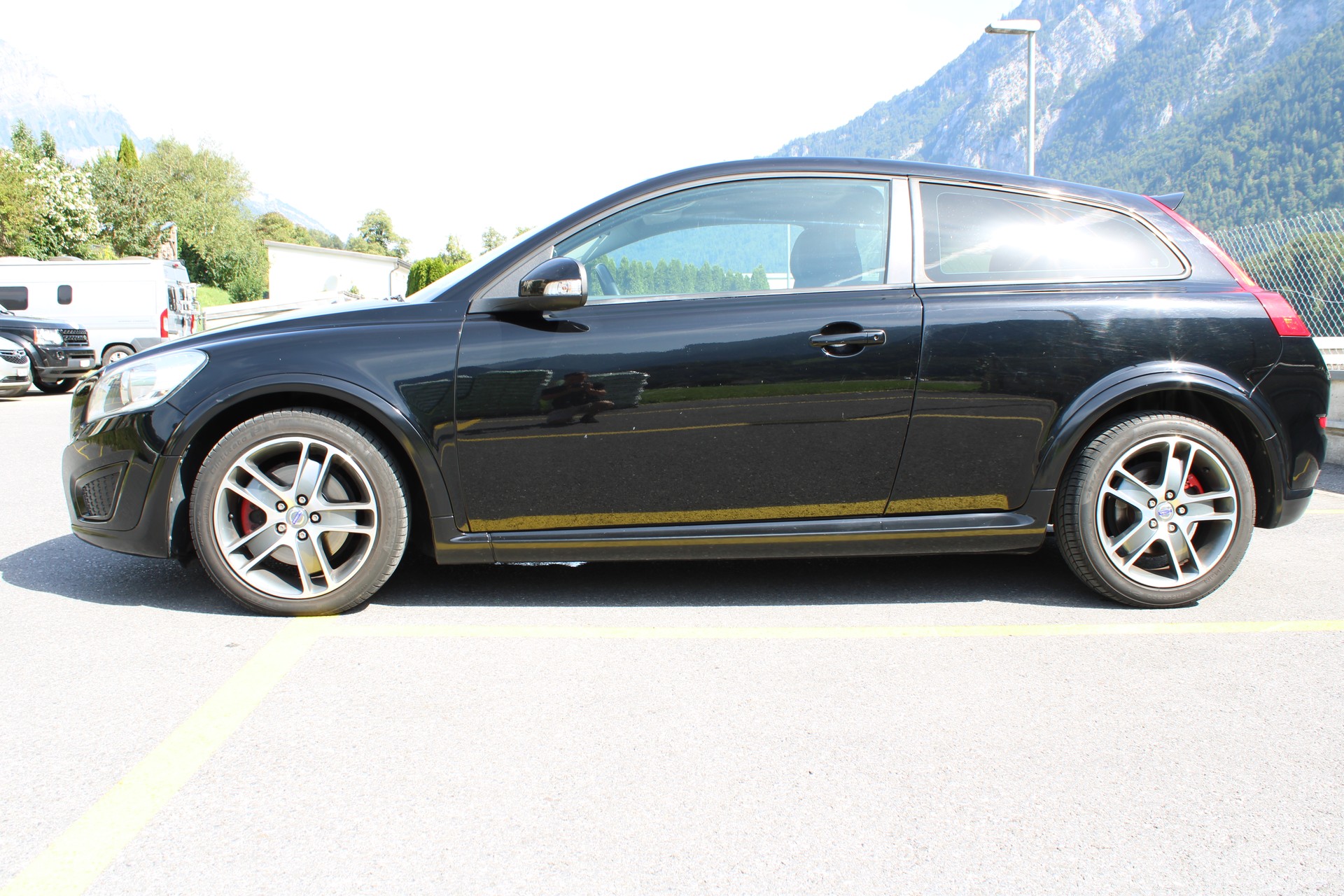 VOLVO 2.0 D3 R-Design-image-2