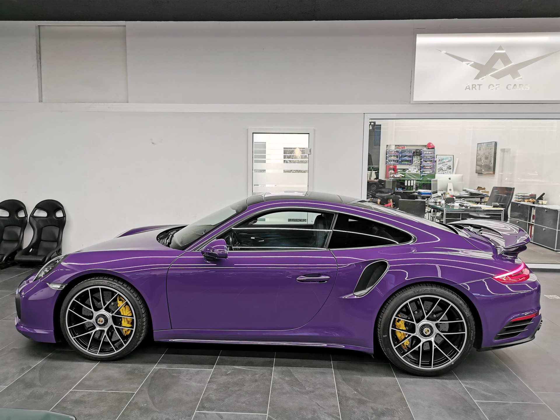 PORSCHE 911 Turbo S PDK PTS PORSCHE APPROVED-image-4