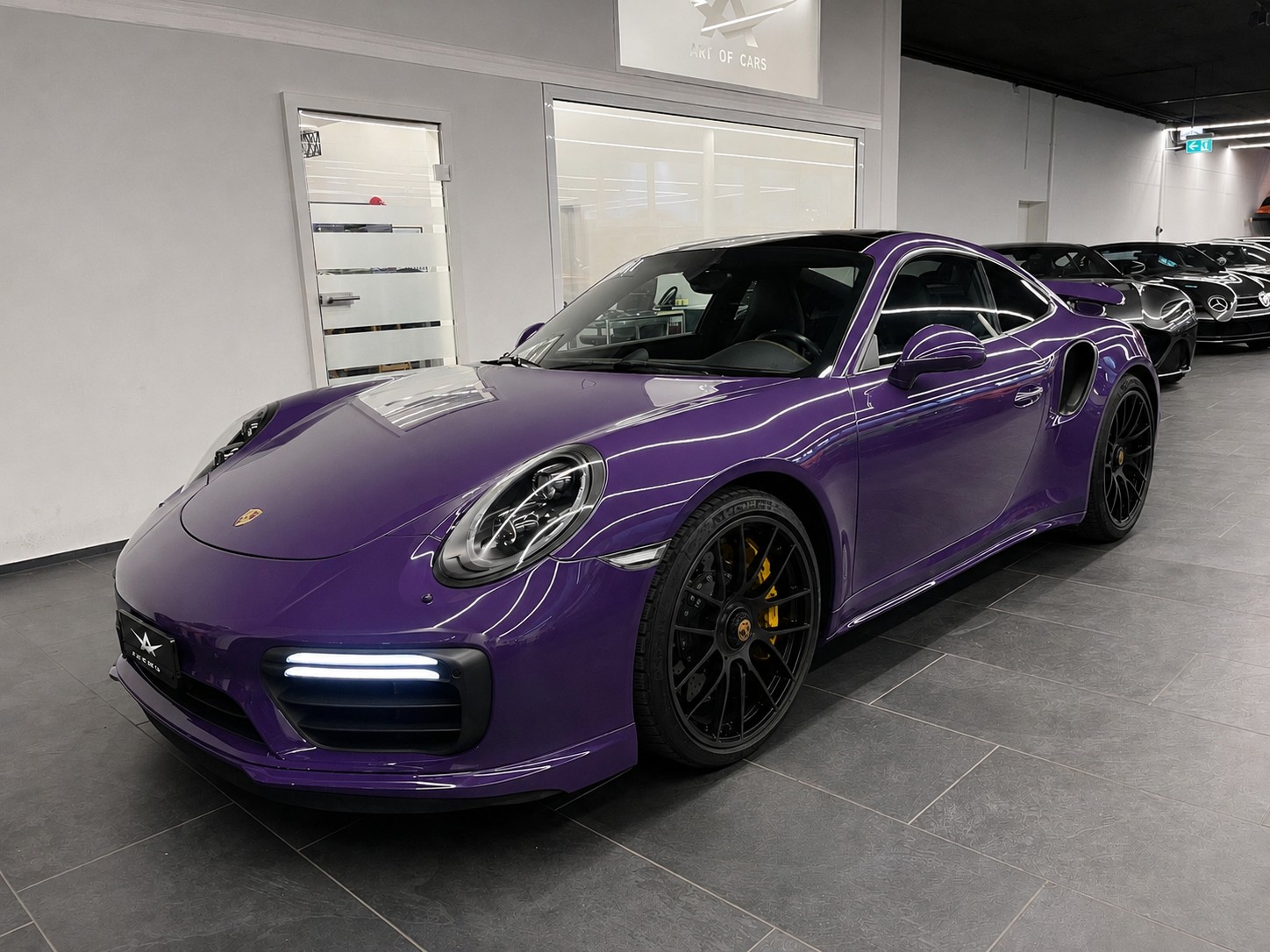 PORSCHE 911 Turbo S PDK PTS PORSCHE APPROVED-image-2