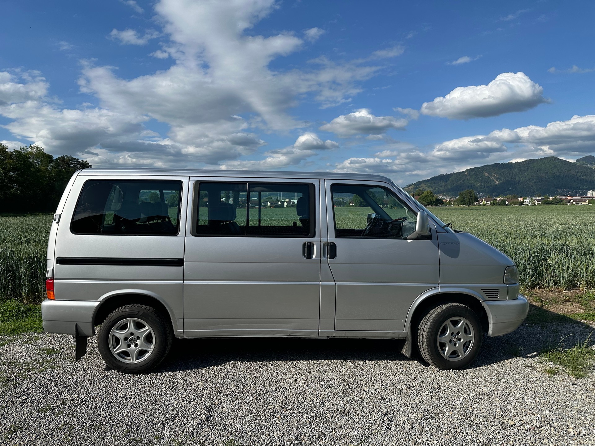 VW T4 Caravelle 2.5 syncro ABS-image-1