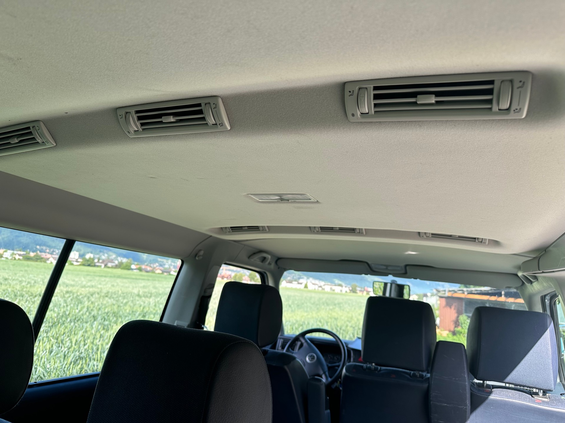 VW T4 Caravelle 2.5 syncro ABS-image-8