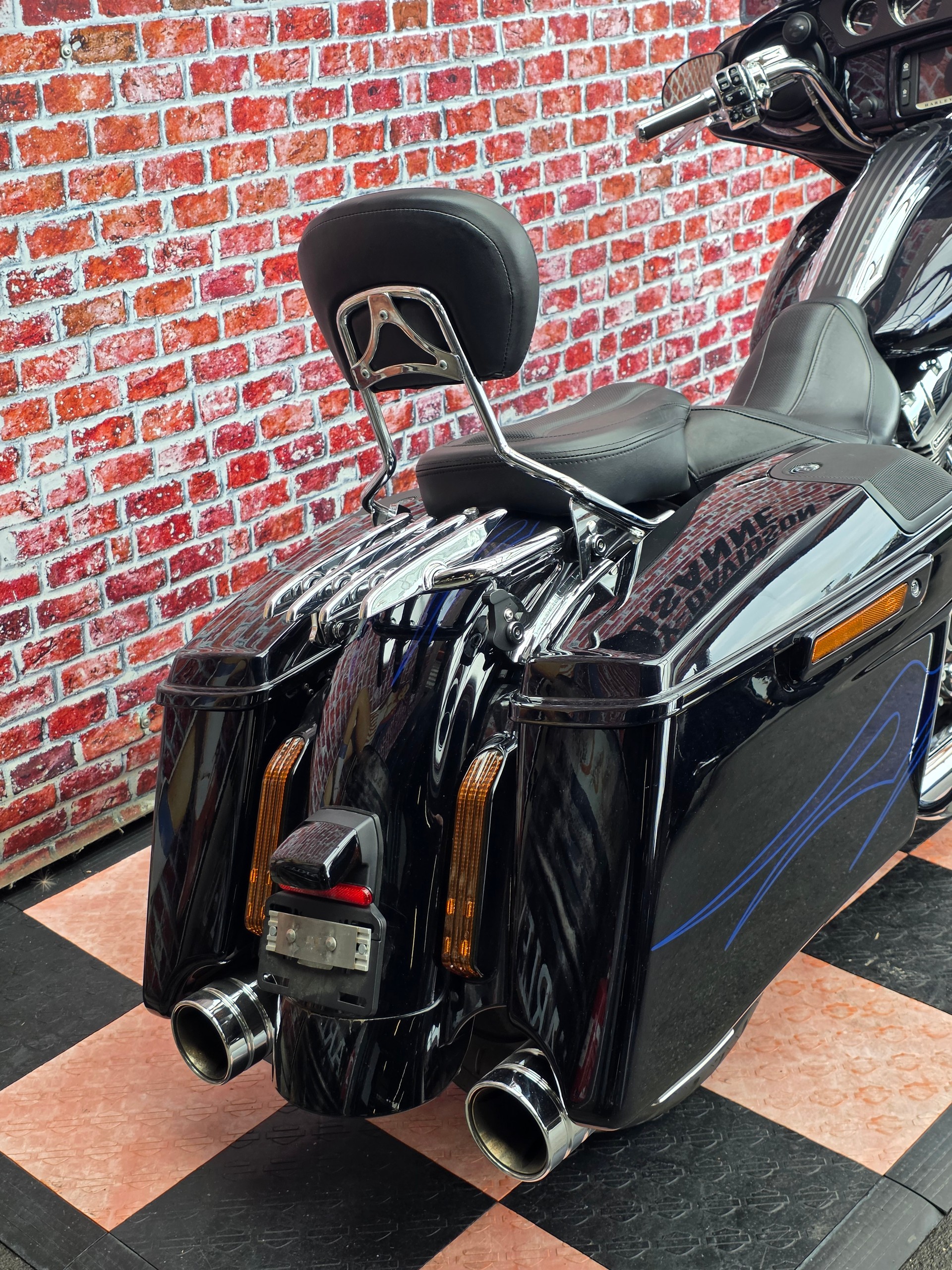 HARLEY-DAVIDSON FLHXSE Street Glide ABS CVO-image-9