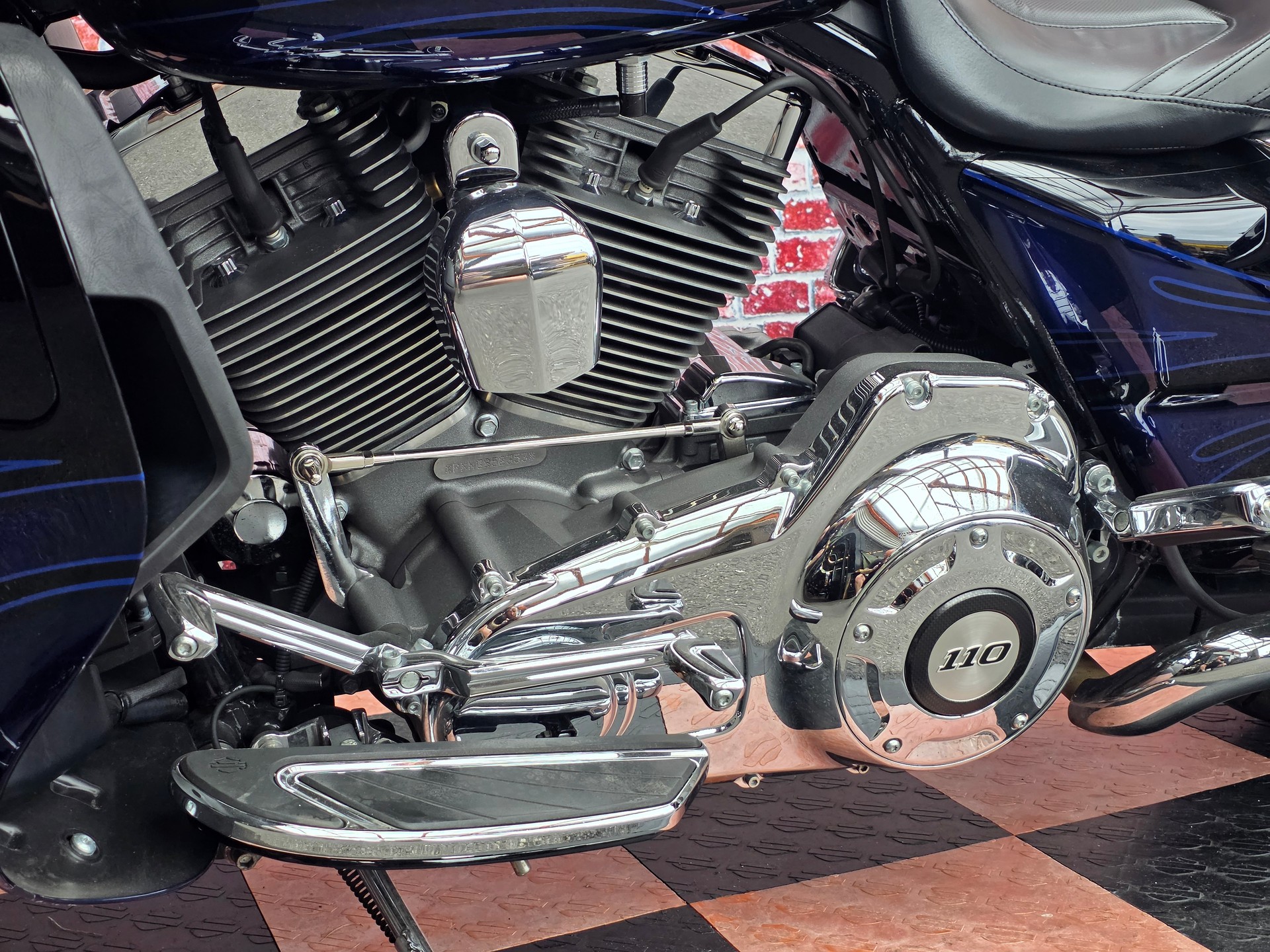 HARLEY-DAVIDSON FLHXSE Street Glide ABS CVO-image-6