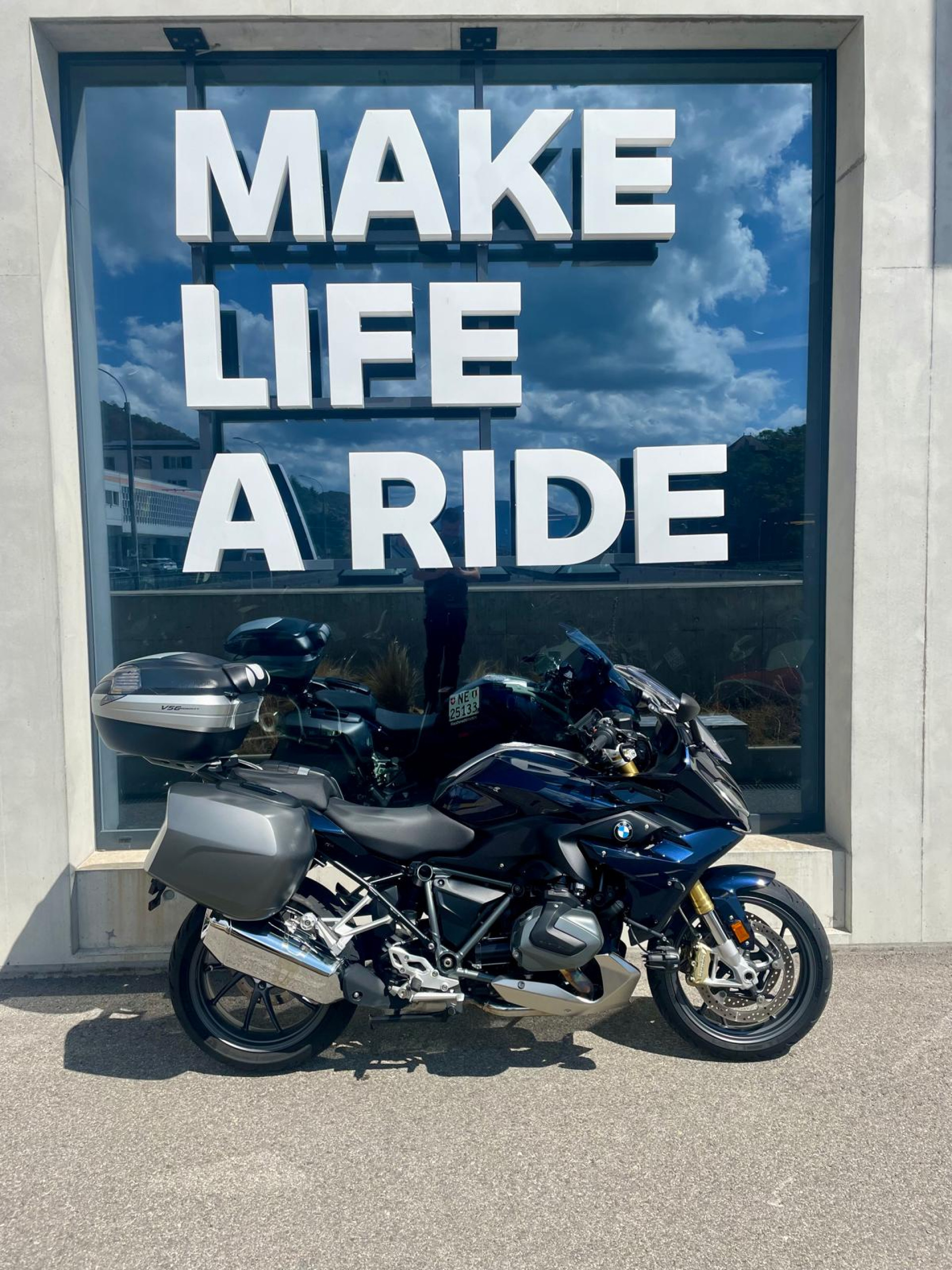 BMW R 1250 RS Exclusive-showroom-element-1