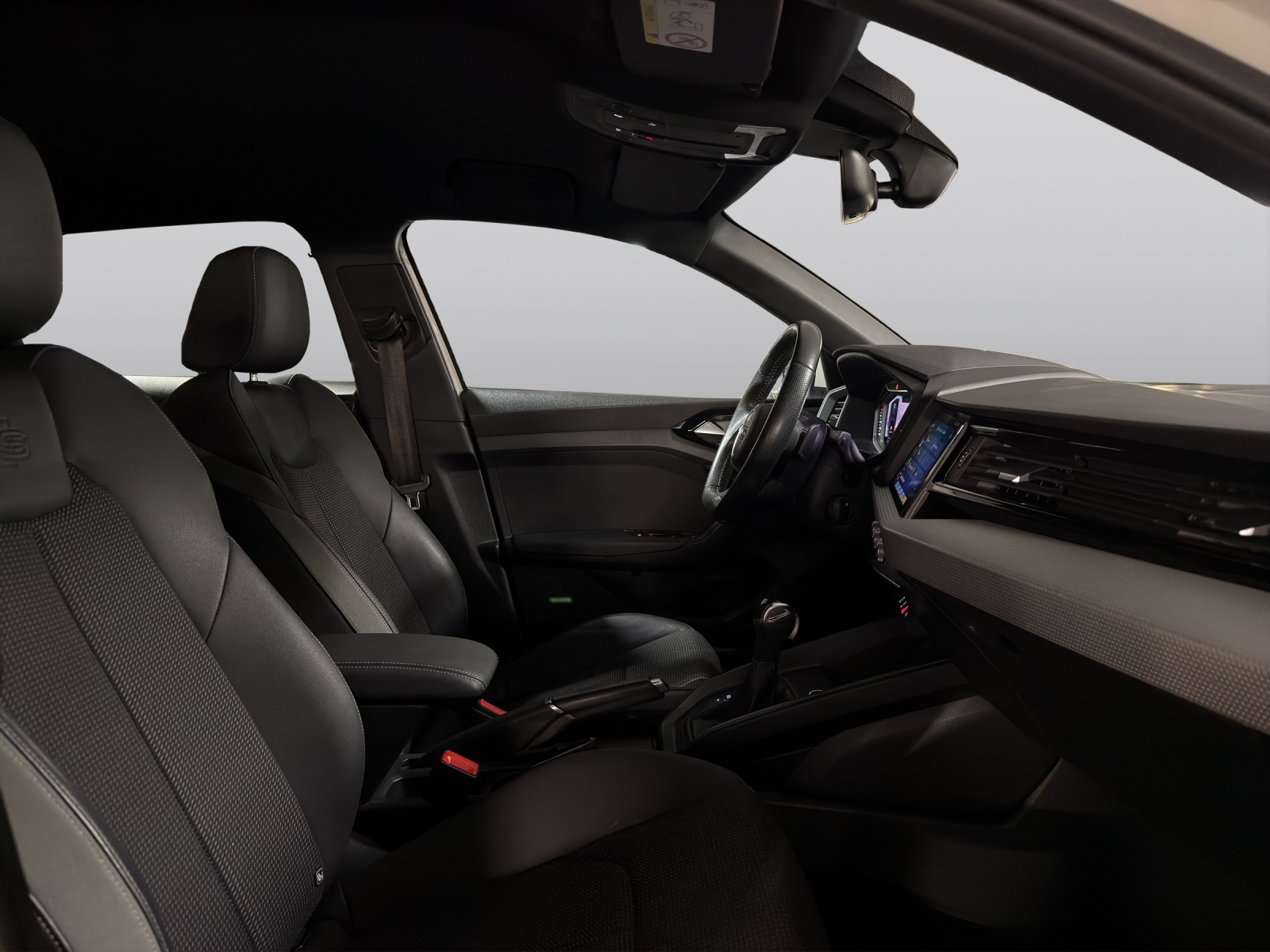 AUDI A1 Sportback 30 TFSI S Line S-tronic-showroom-element-1